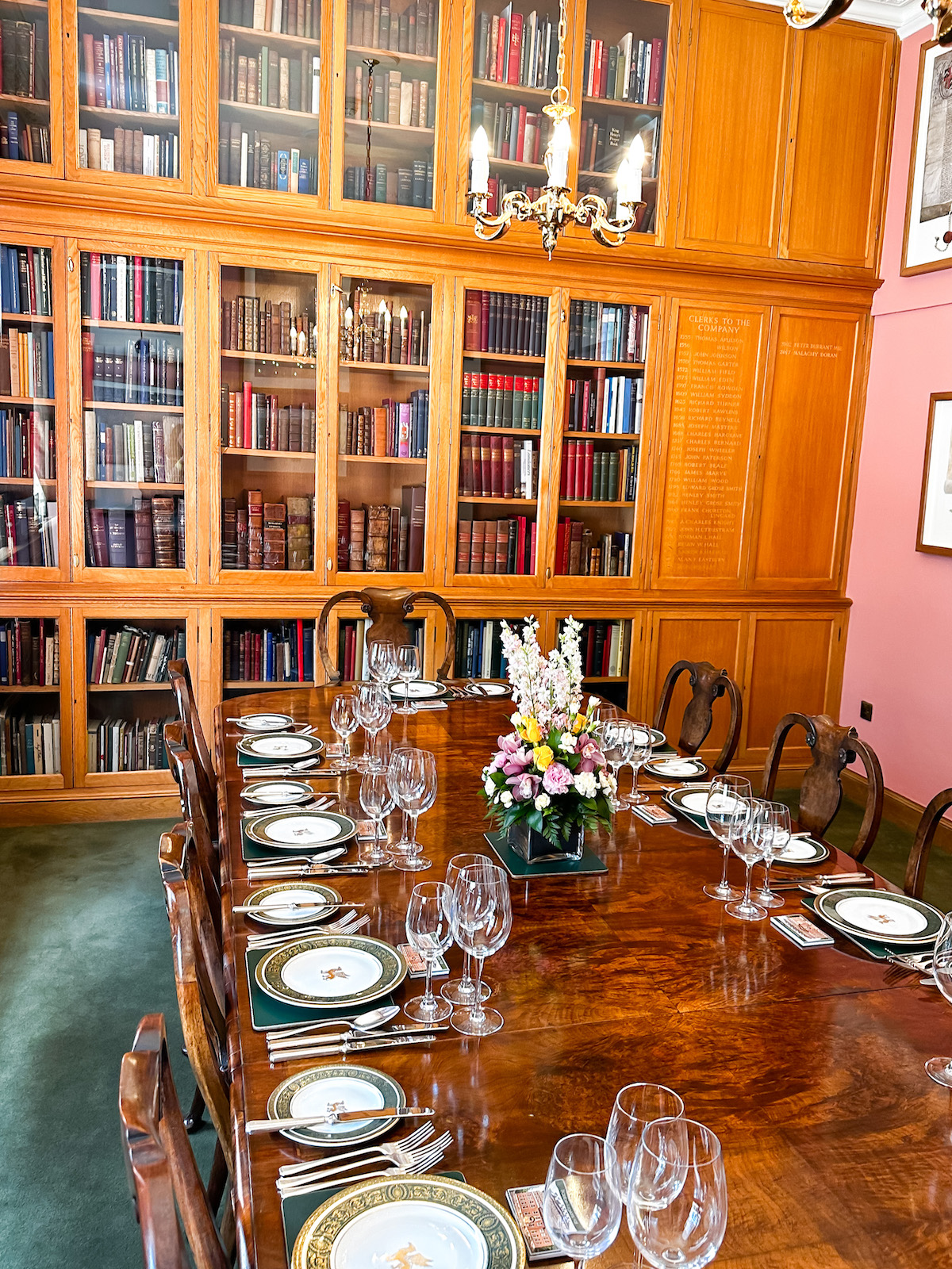 Elegant Charter Room with wooden table, ideal for formal meetings and gatherings.