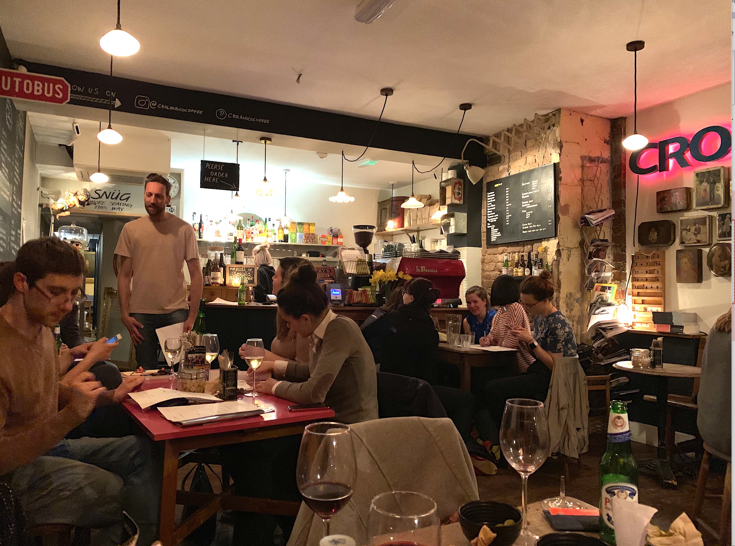 Cozy café in Bermondsey, ideal for informal meetings and team-building events.