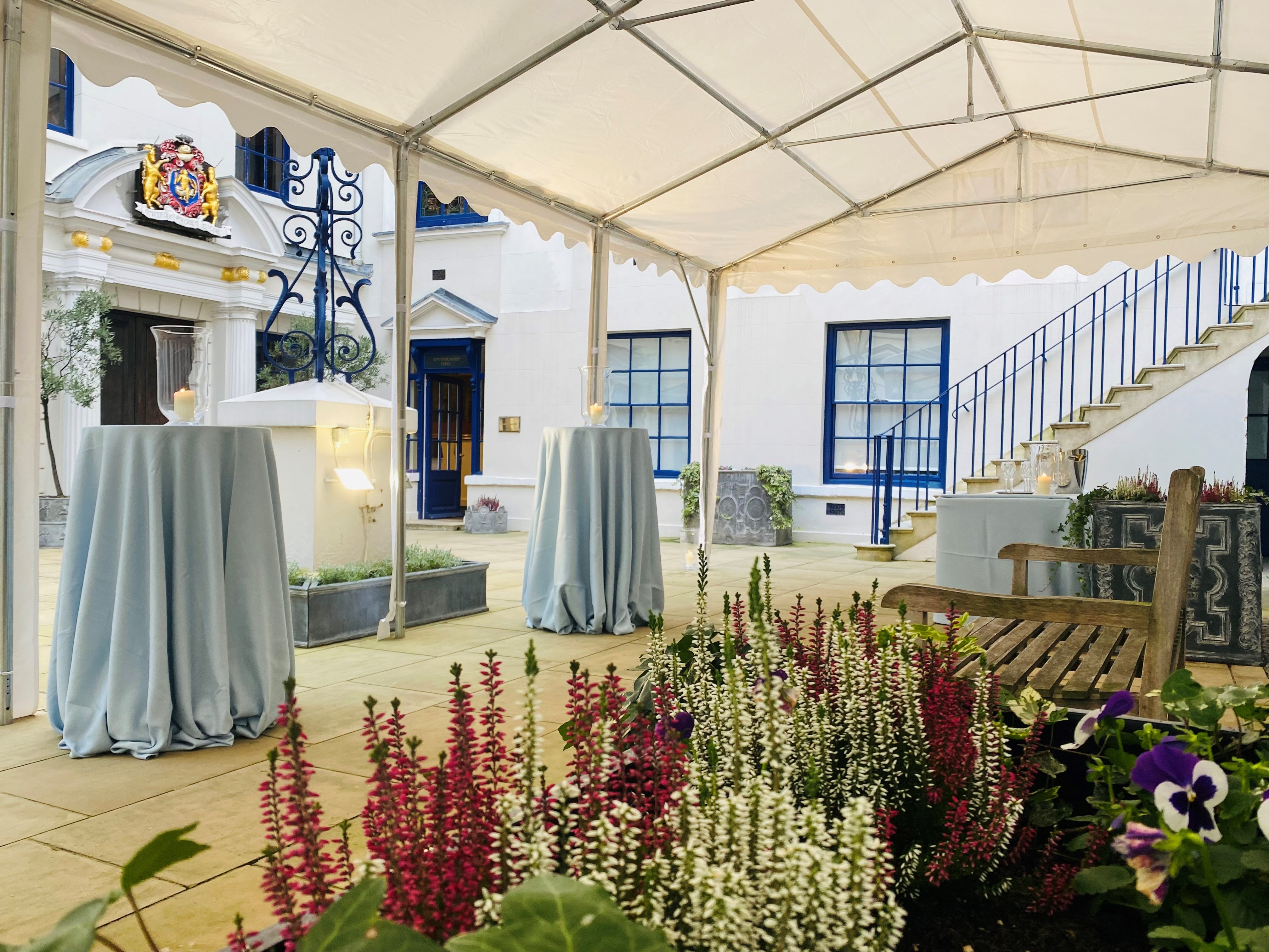 Courtyard and Champagne Bar - aujm1cysnkh.jpg