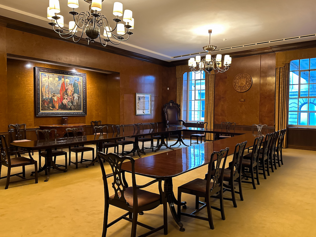 Elegant courtroom in Carpenter's Hall, perfect for corporate meetings and executive retreats.