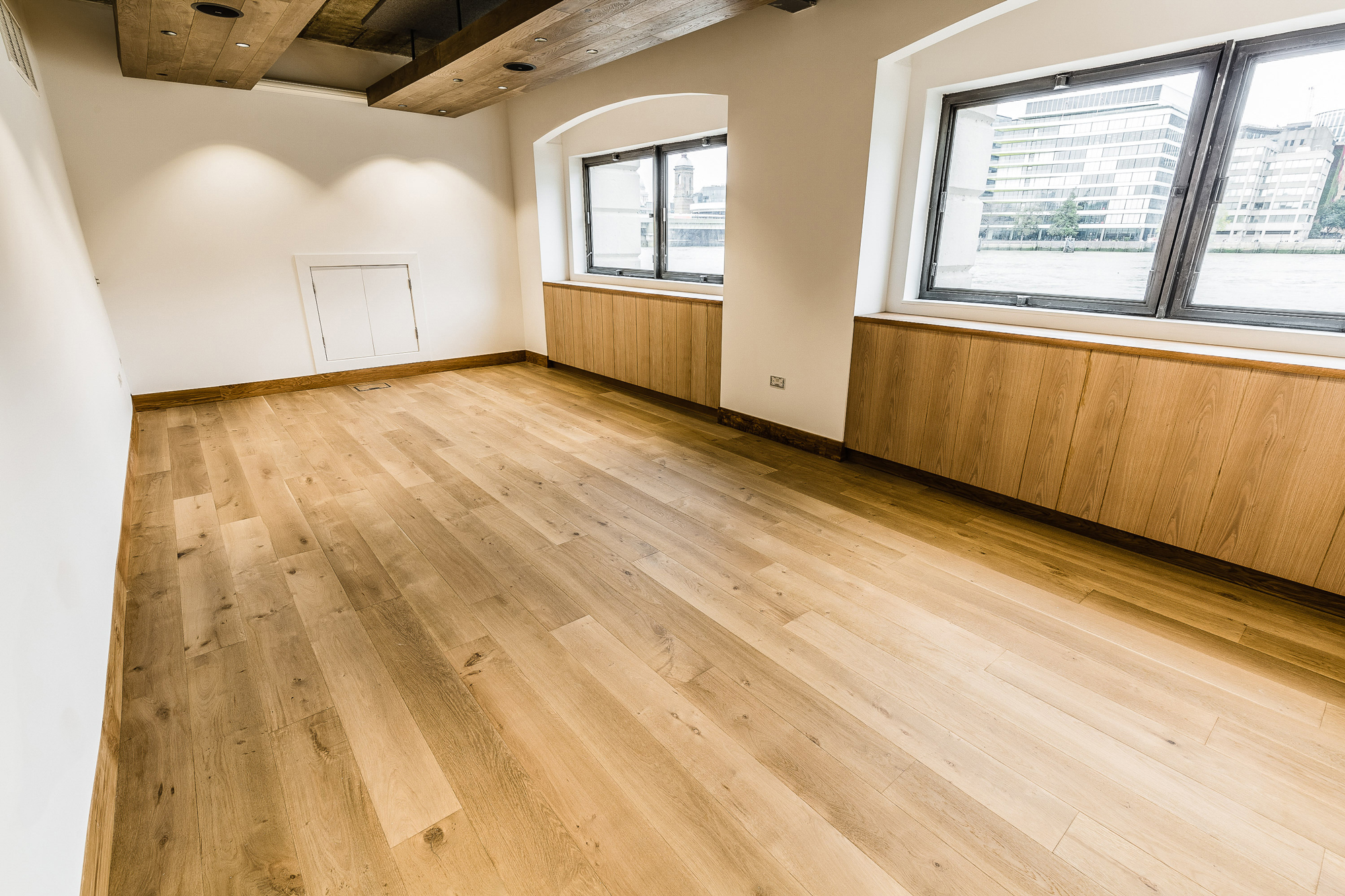 Spacious Thames Room at Glaziers Hall, ideal for workshops and conferences.