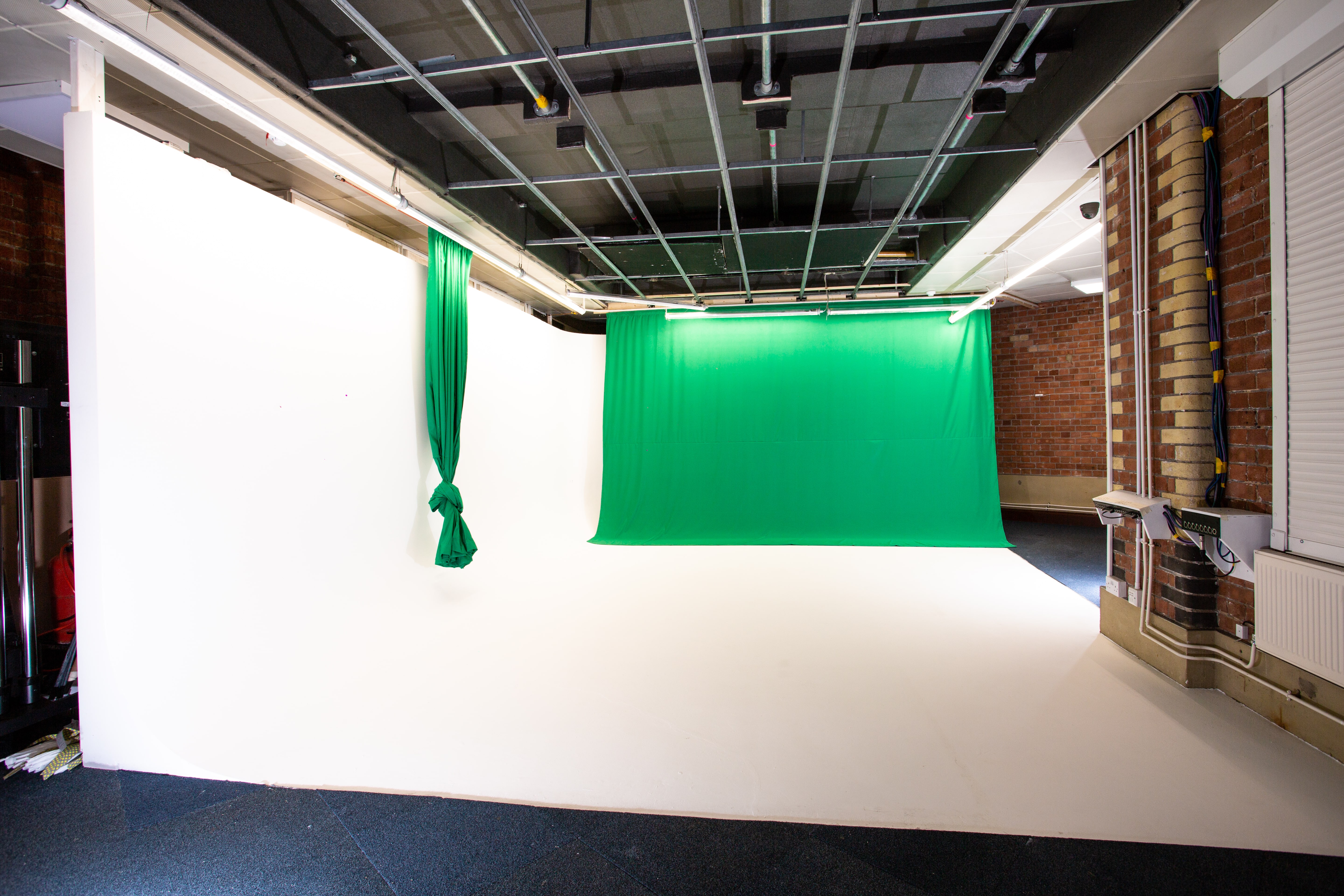 Infinity Cove Film studio with green screen for virtual events and video production.