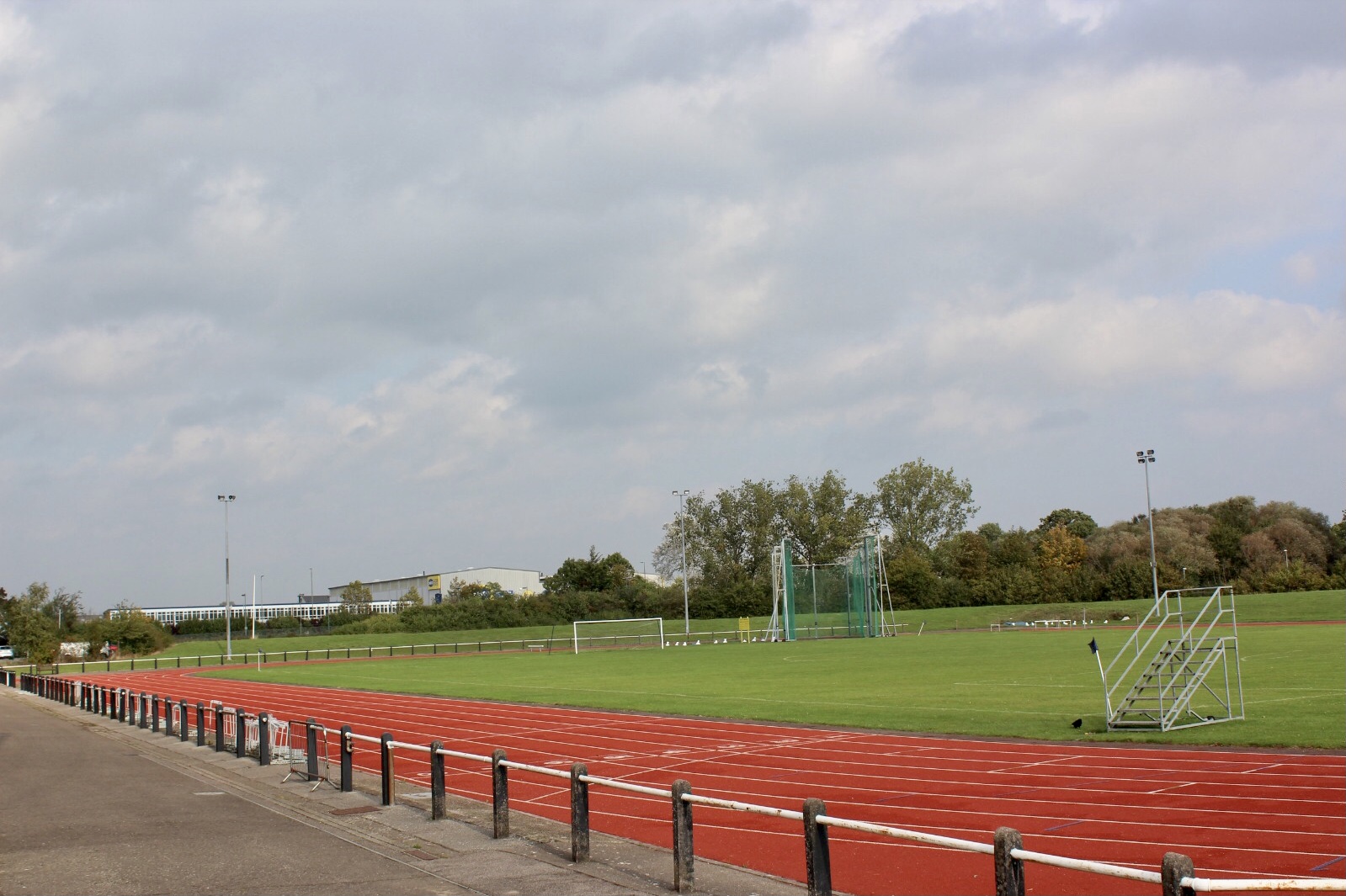 Outdoors - 4mnpfahsuix.jpeg