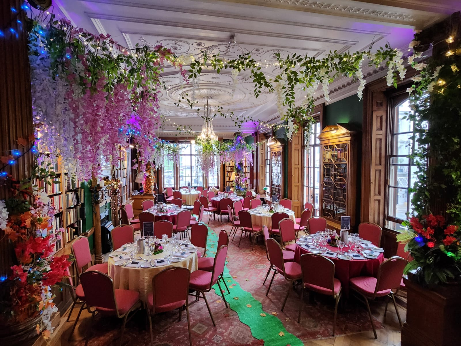 The Library - y3qn1jbx3cw.jpg