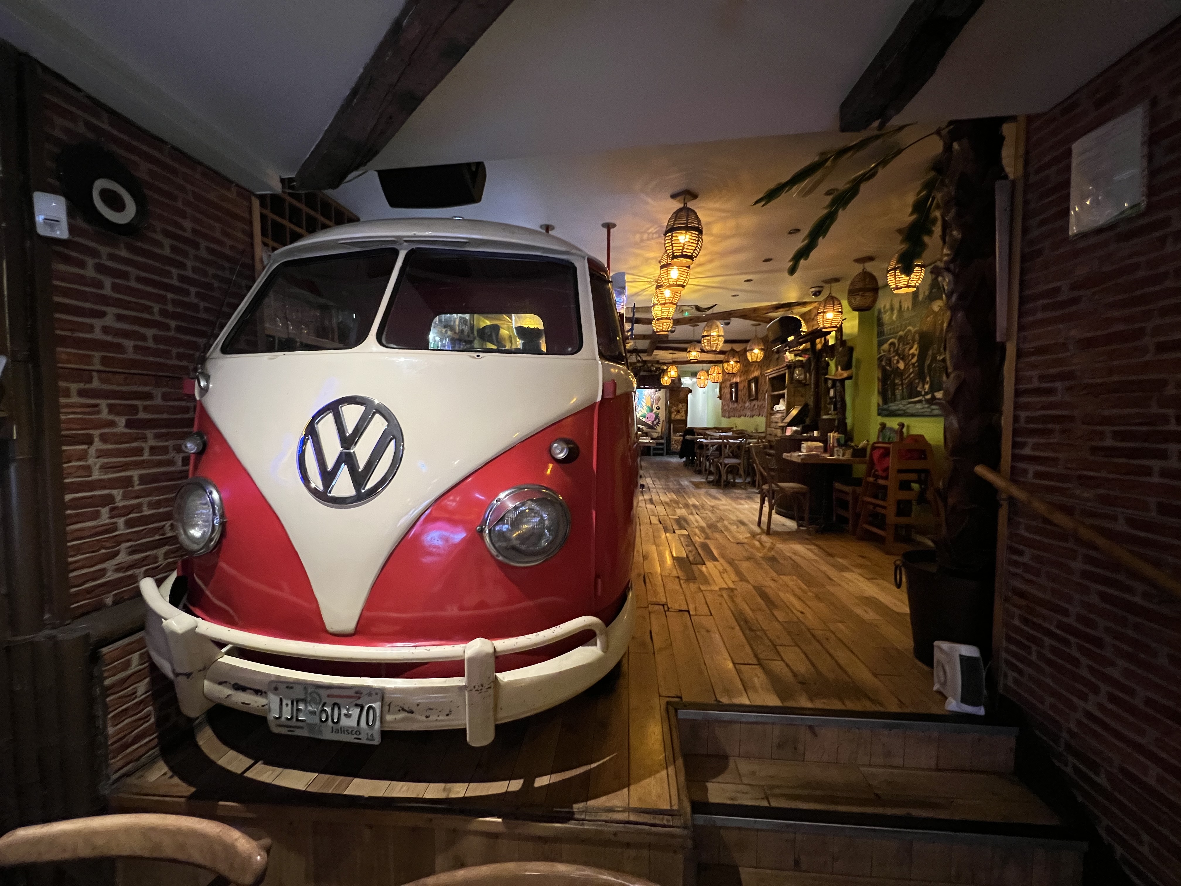 VW Bar Area - ehng0cgvqgm.jpeg