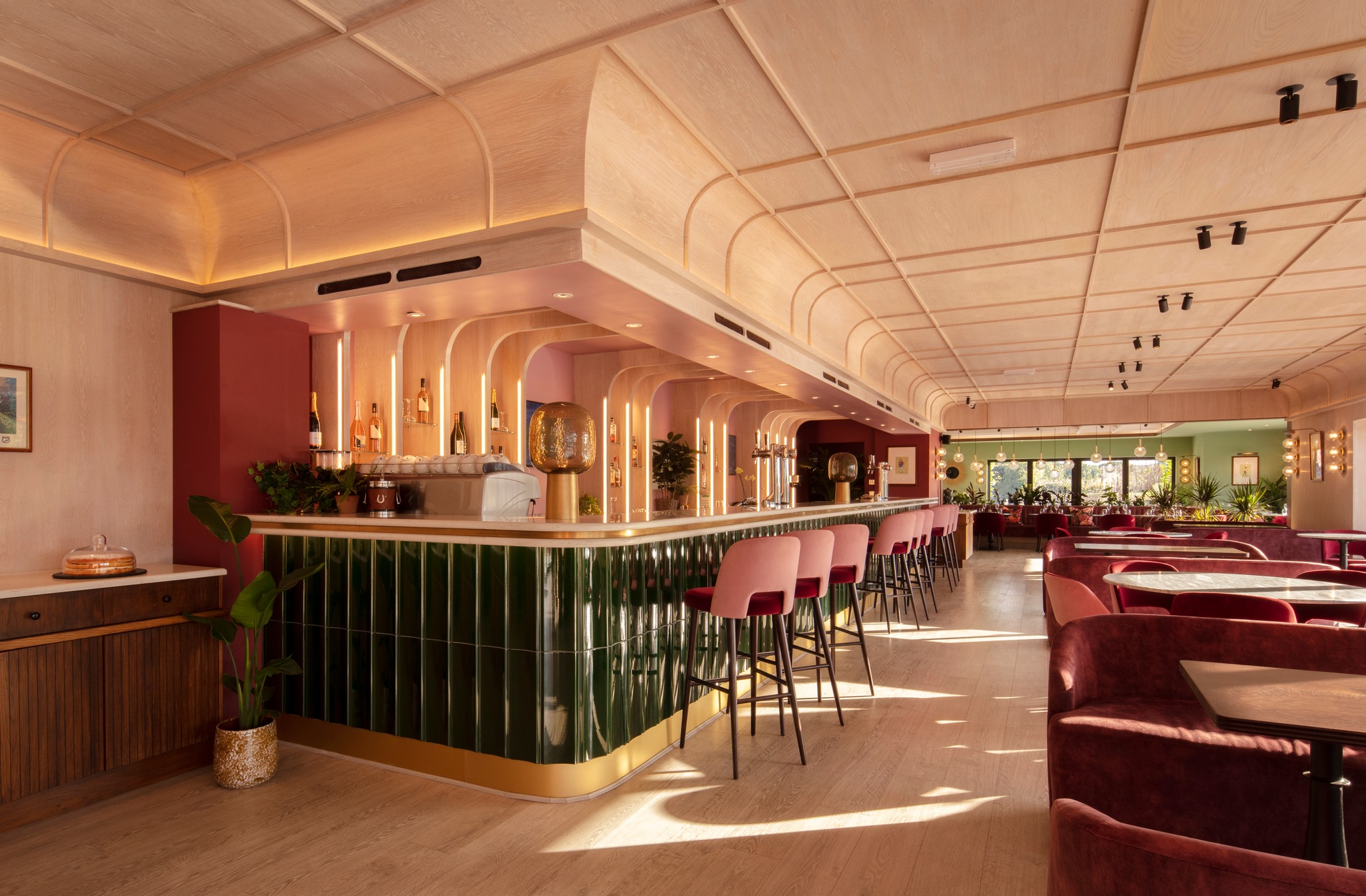 Hamptworth Golf Club bar area, ideal for intimate gatherings and corporate events.