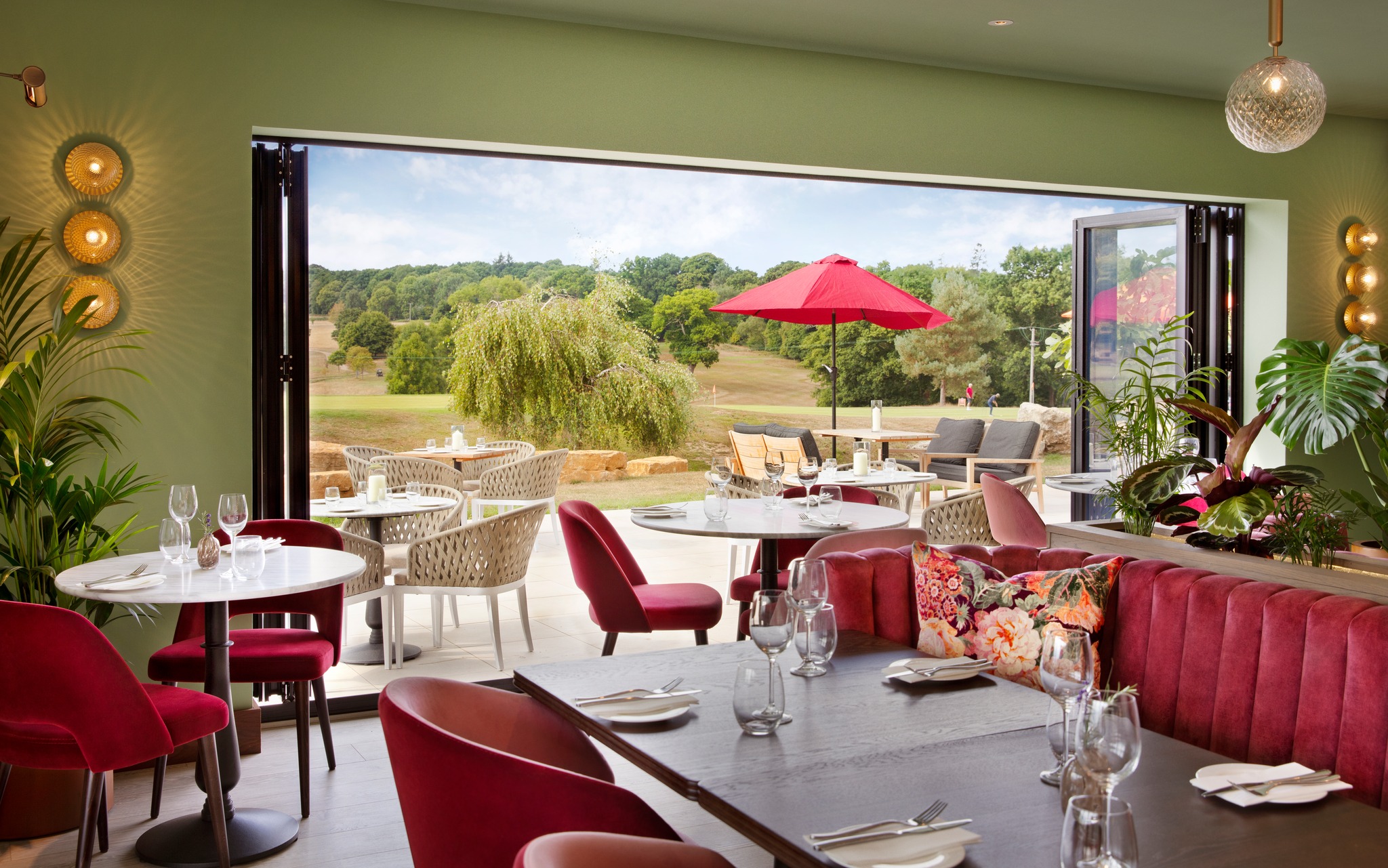 Stylish dining space at Hamptworth Golf Club, ideal for events and celebrations.