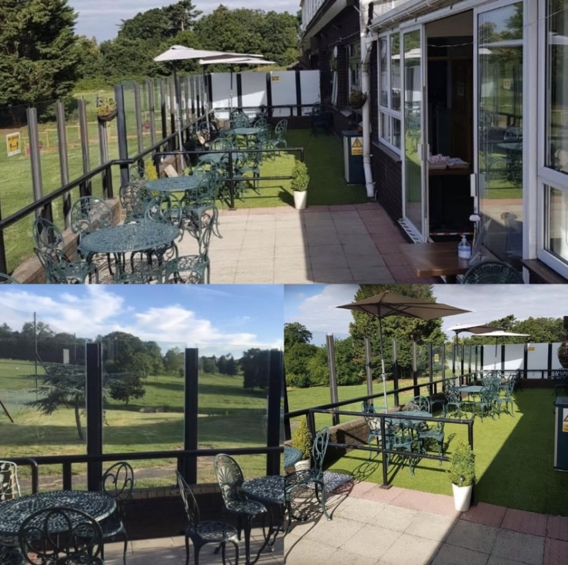 Outdoor event space at Par 3 Lounge with elegant seating and scenic views.