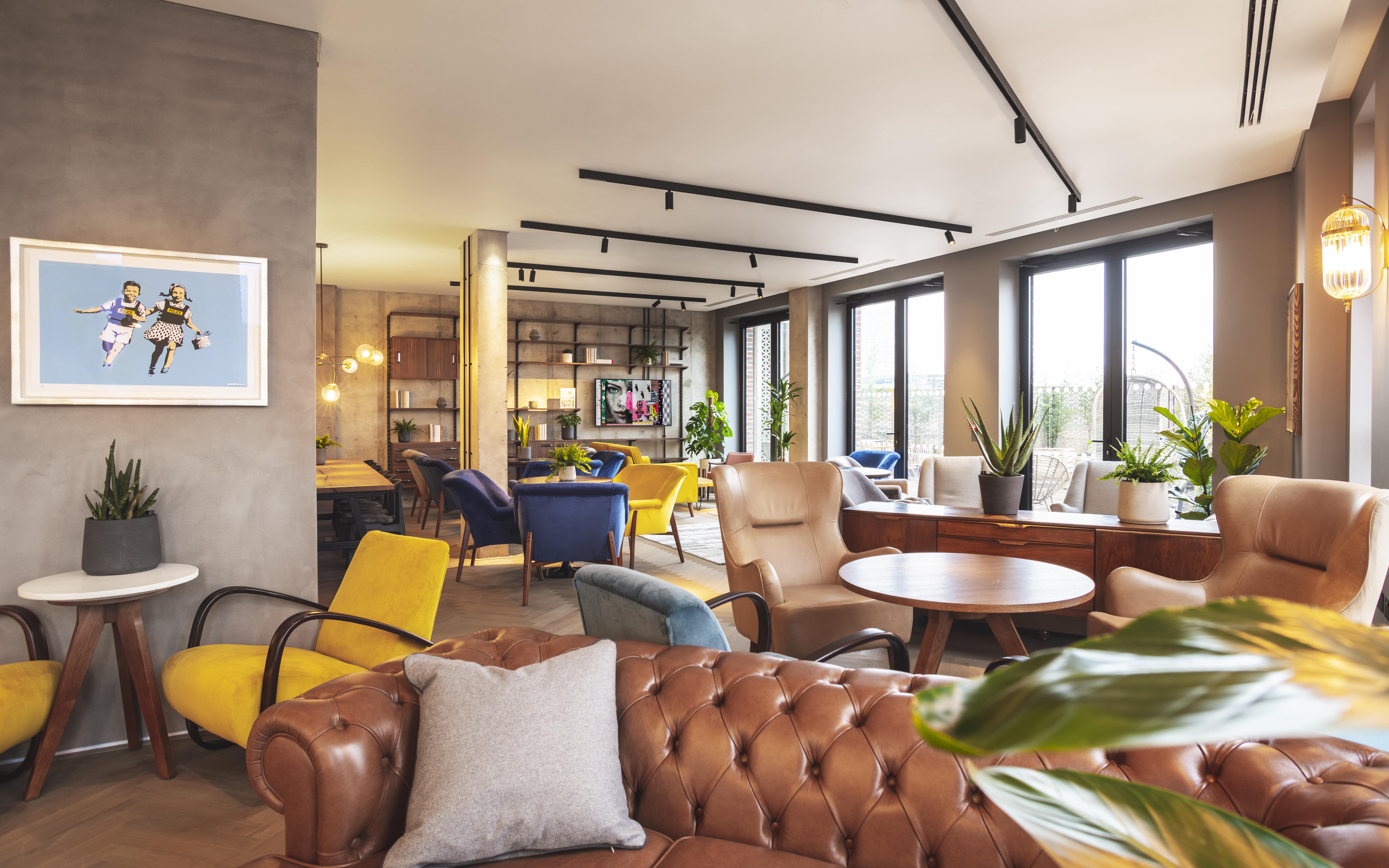 5th Floor Lounge at The Gate Aparthotel, stylish space for networking events and meetings.