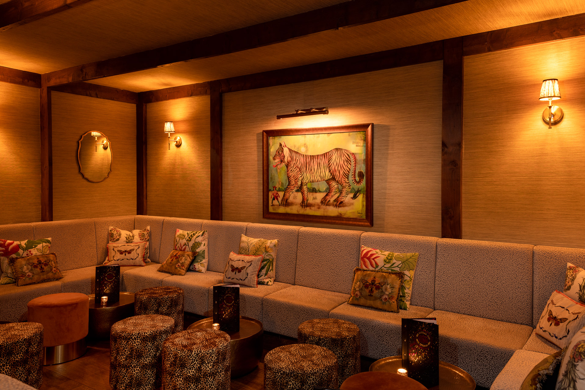 Temple Bar - pdhri3fhccc.jpg