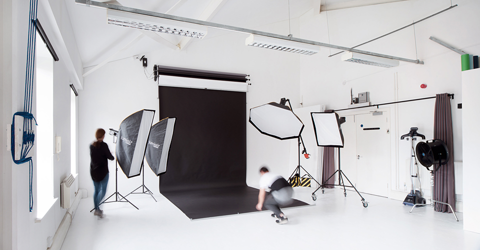 Versatile West London Studio with black backdrop for photo shoots and workshops.