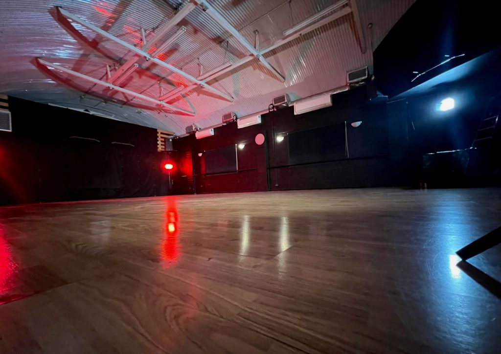 Main Space: - 'LA' Studio - 54d00zc2wds.jpg