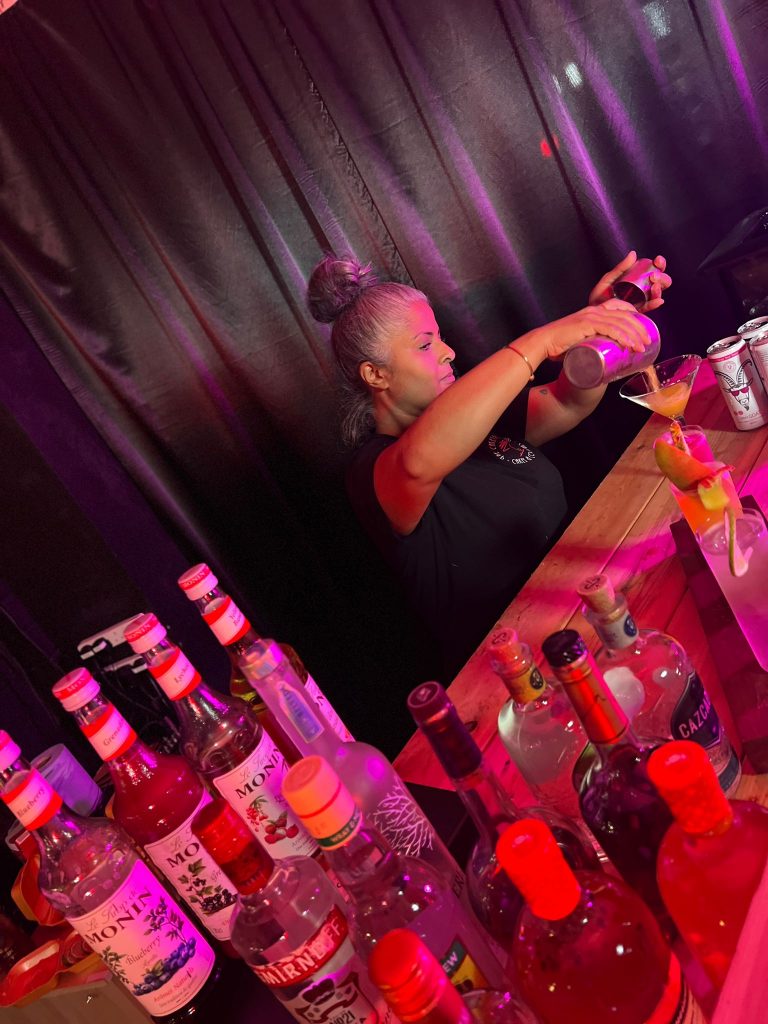 Main Space: - 'LA' Studio - izte2cfdkfx.jpg