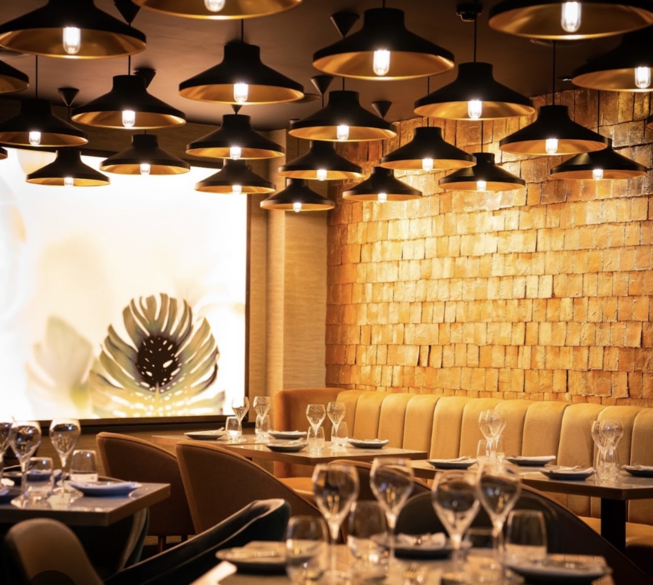 Stylish dining space in Farzi London, perfect for intimate events and meetings.