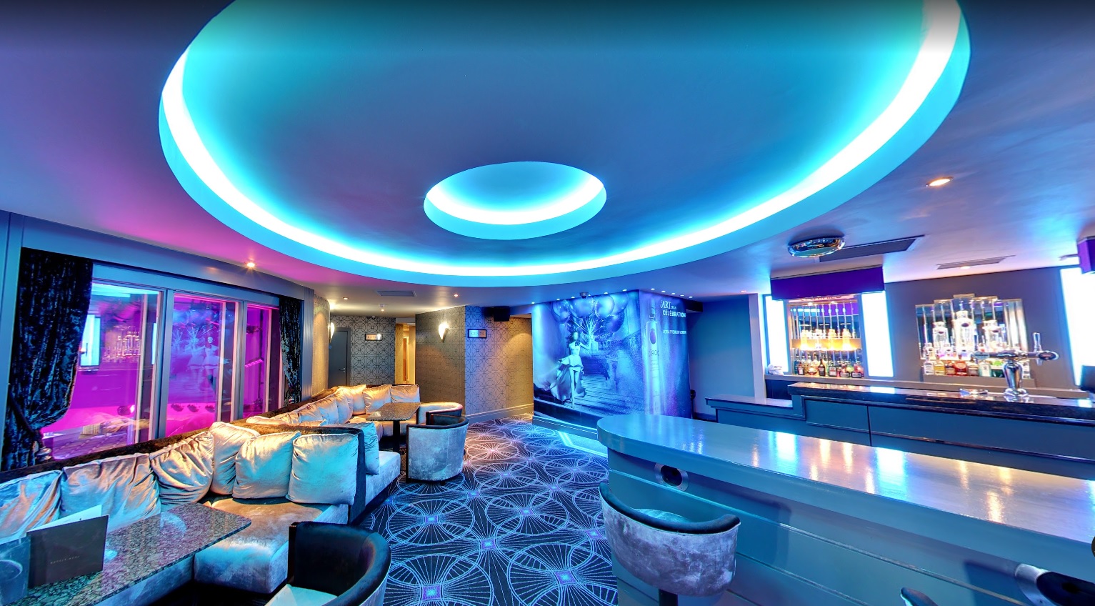 Main Room - pi4424boxh0.jpg