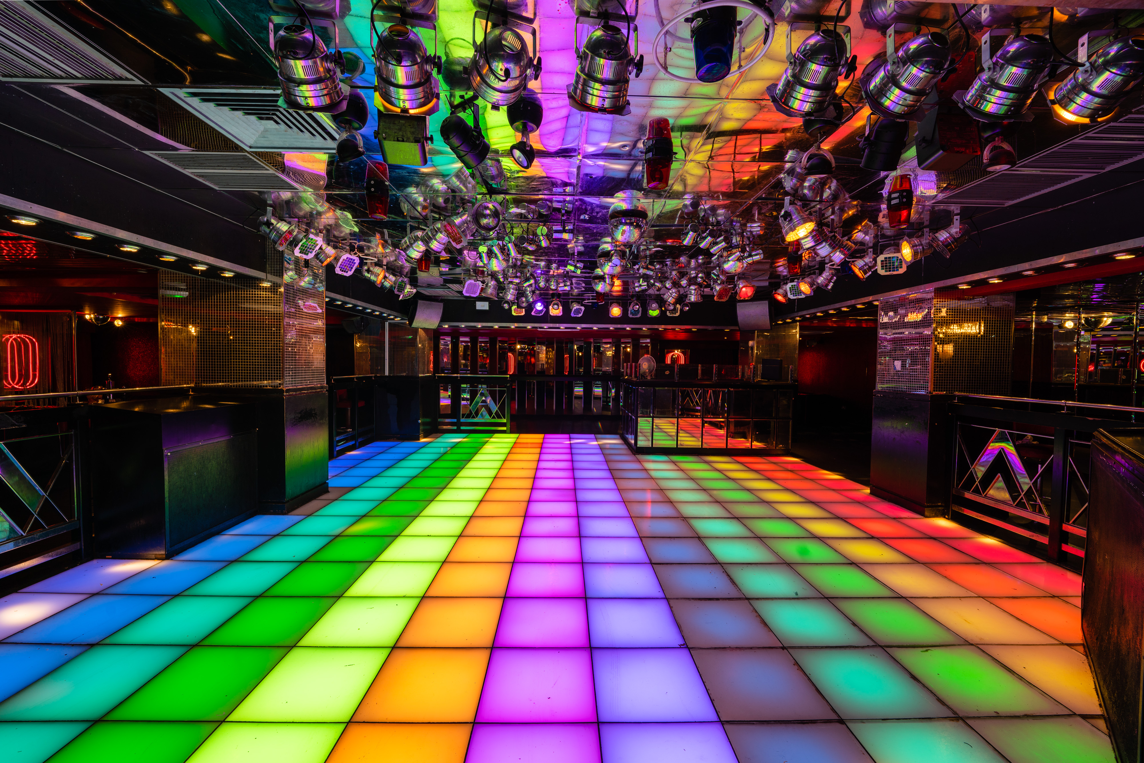 Disco - cltzwqcmbxa.jpg