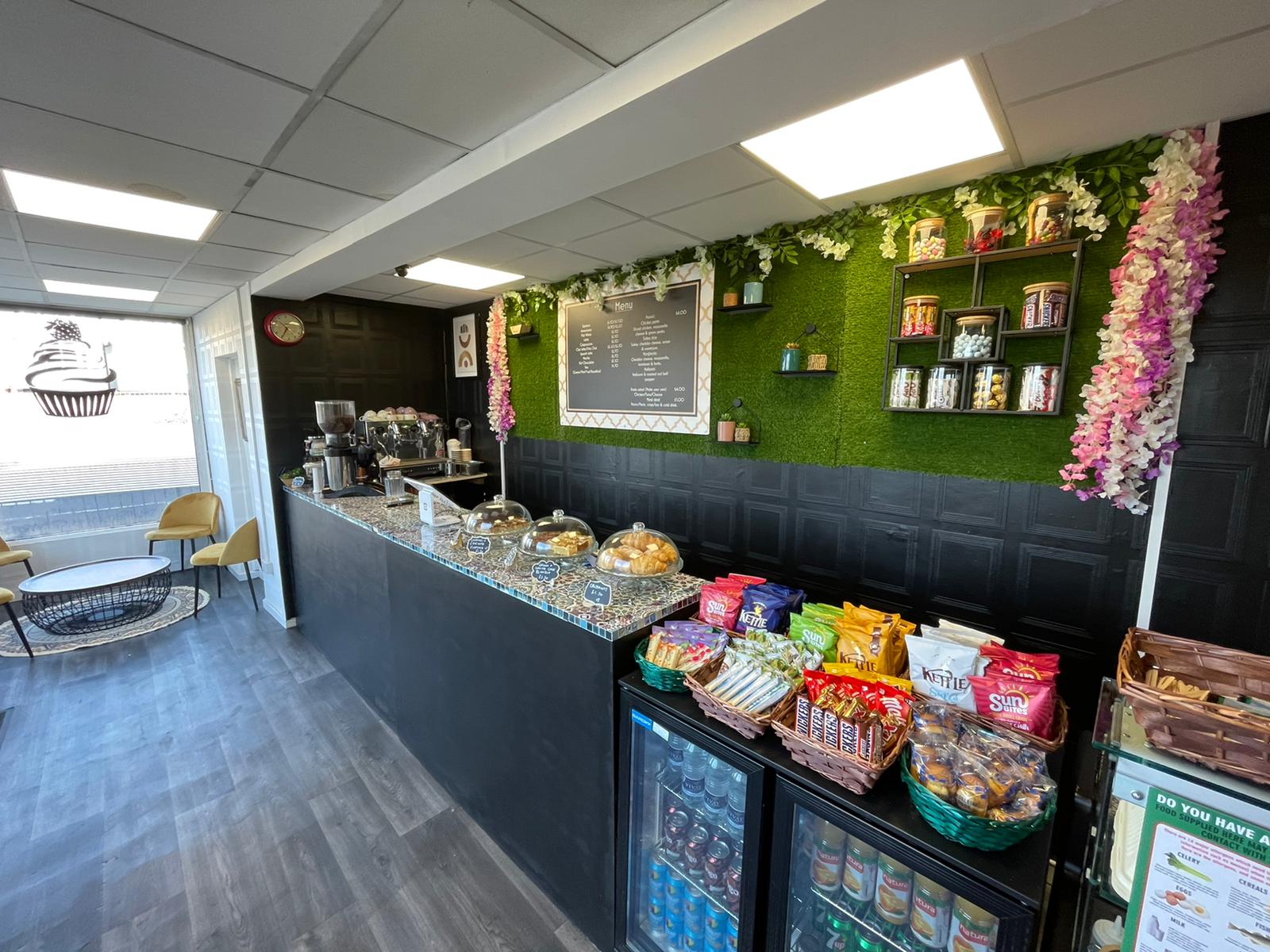 Vibrant Al-Miski Lounge café with snacks, ideal for networking and team-building events.