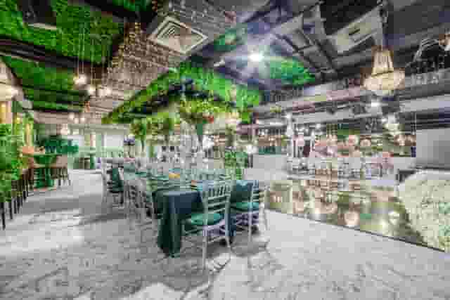 Crown Hill Lounge