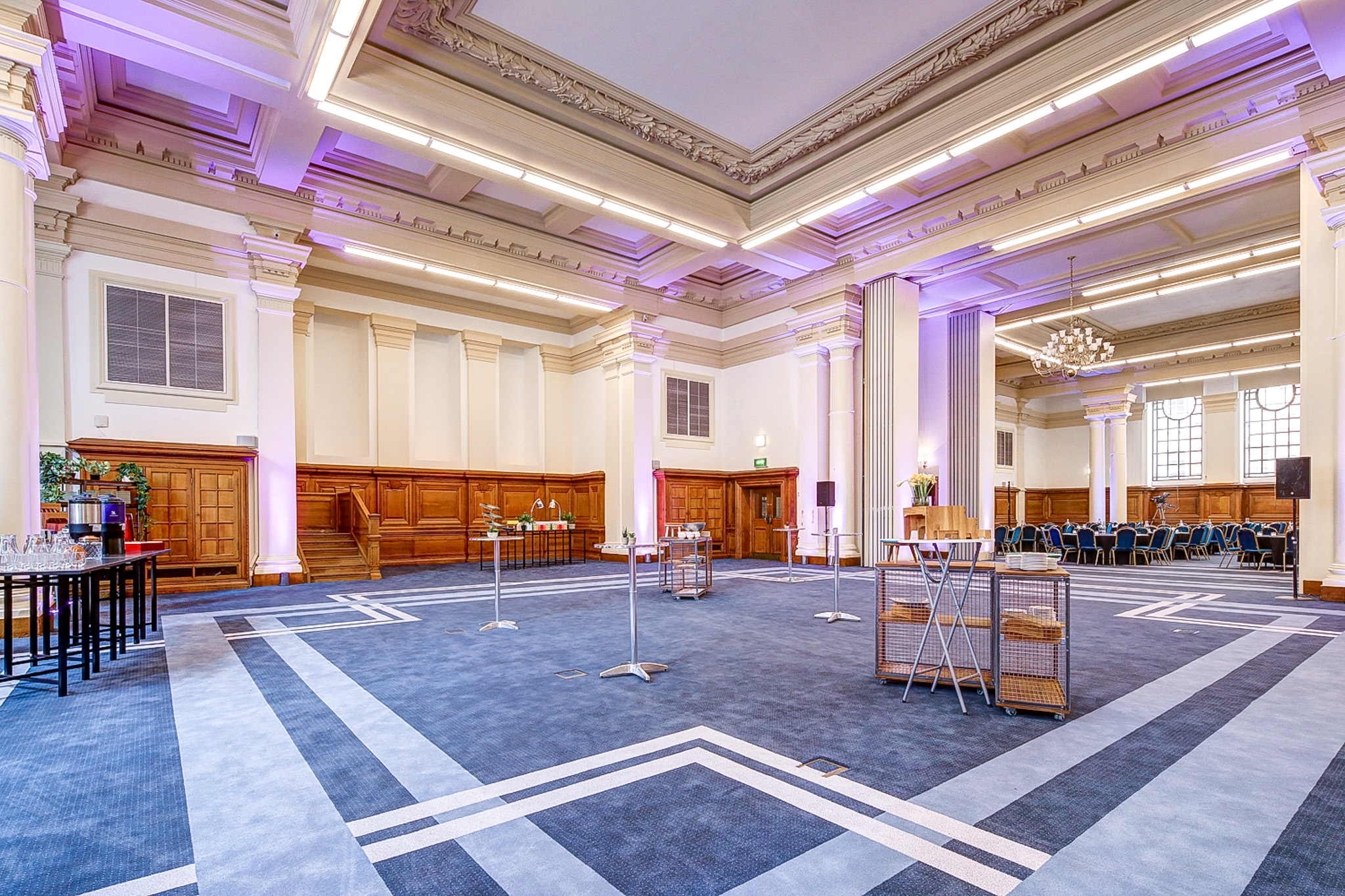 Elegant Central Hall Westminster library, ideal for meetings and social gatherings.