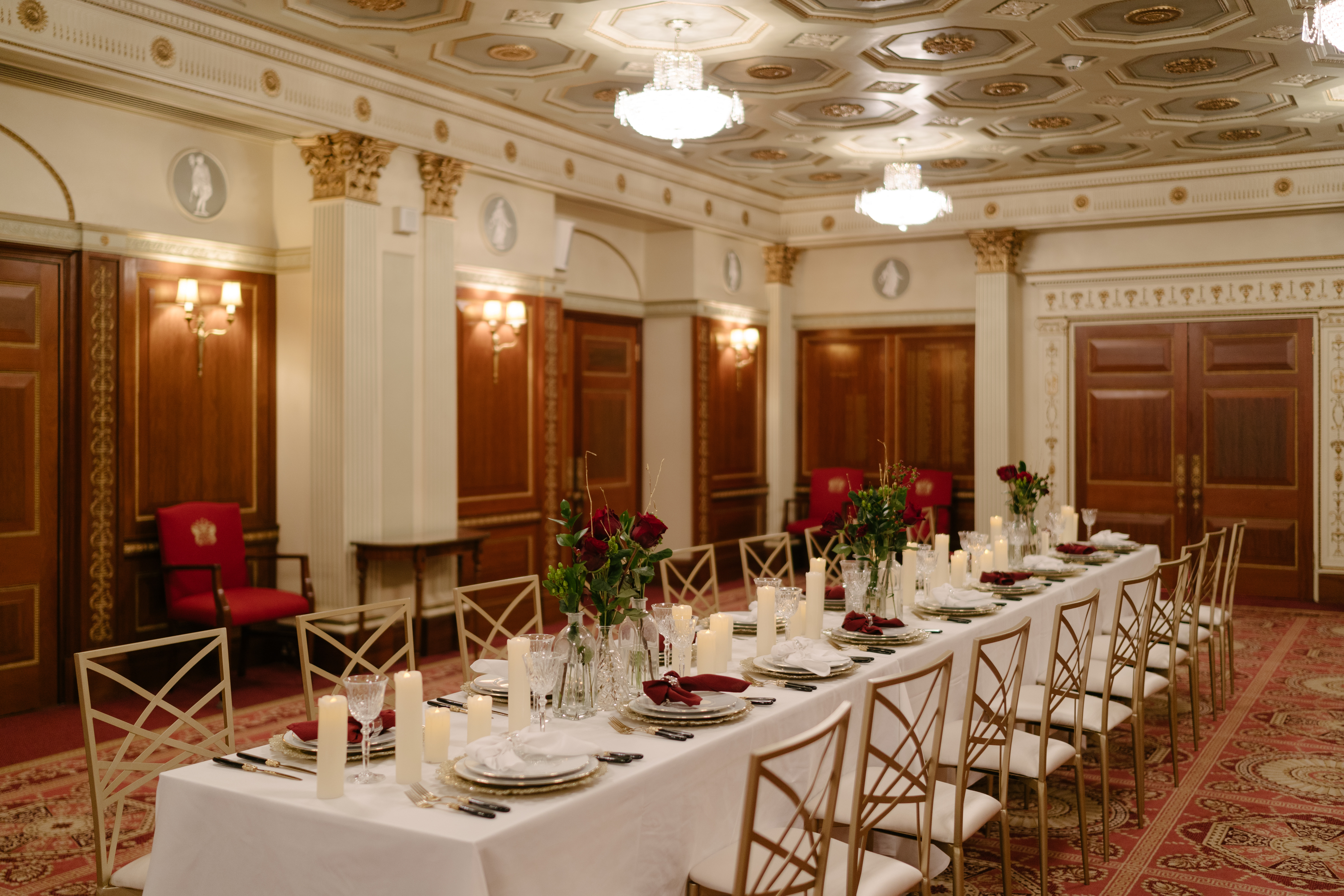 Livery Hall - bujq35wbhcb.jpg