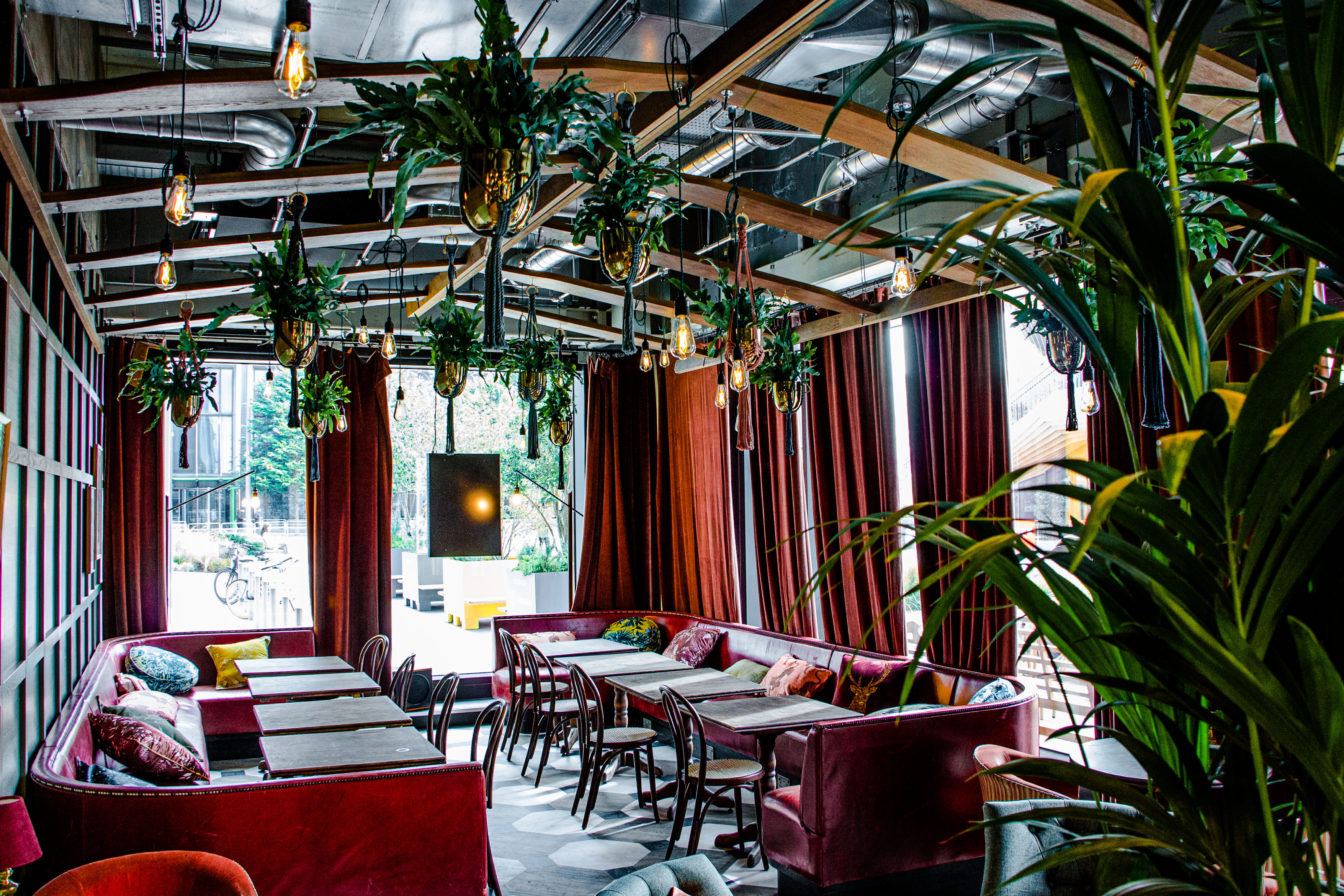 Outpost Entire Venue - rxvpt32q1ld.jpeg