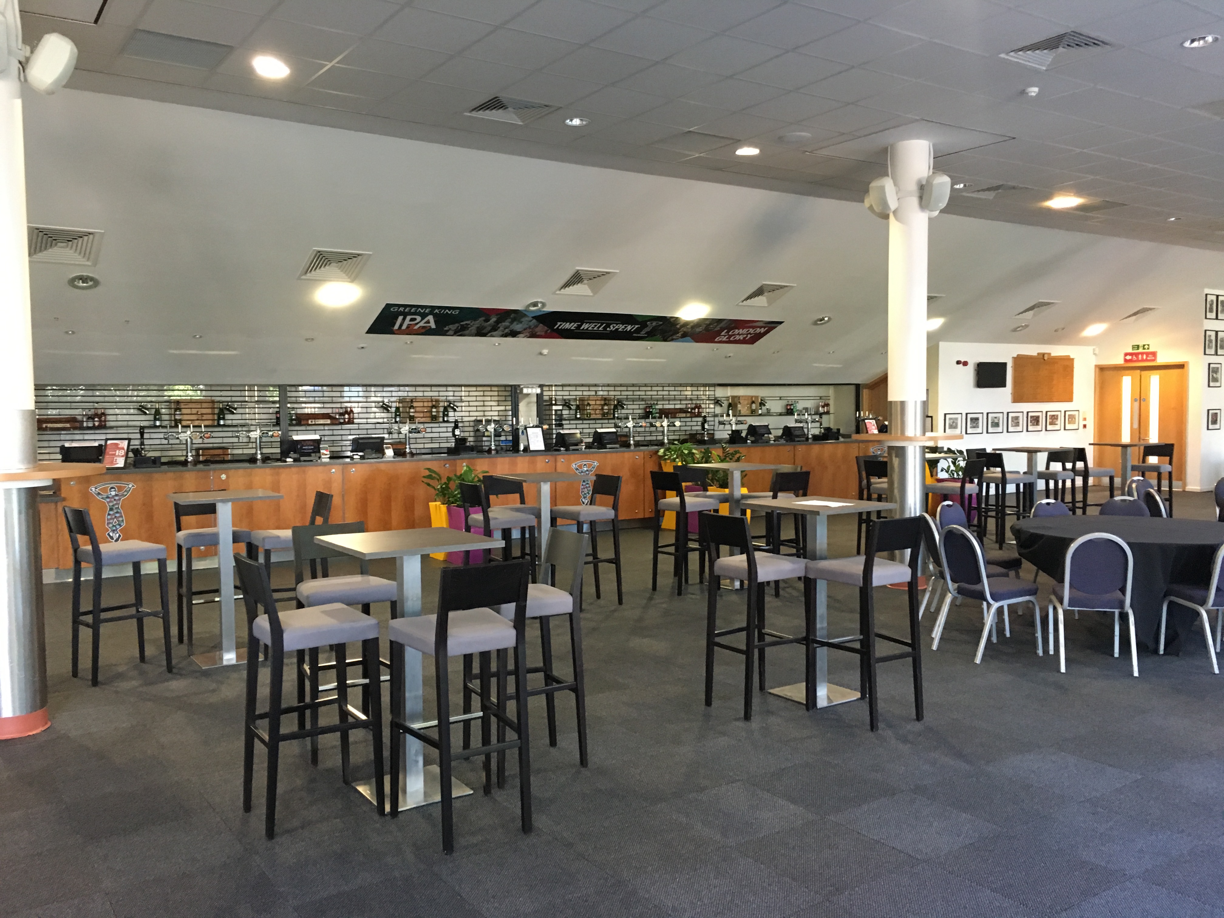 The Honours Bar  - xt3lkuoafuy.JPG