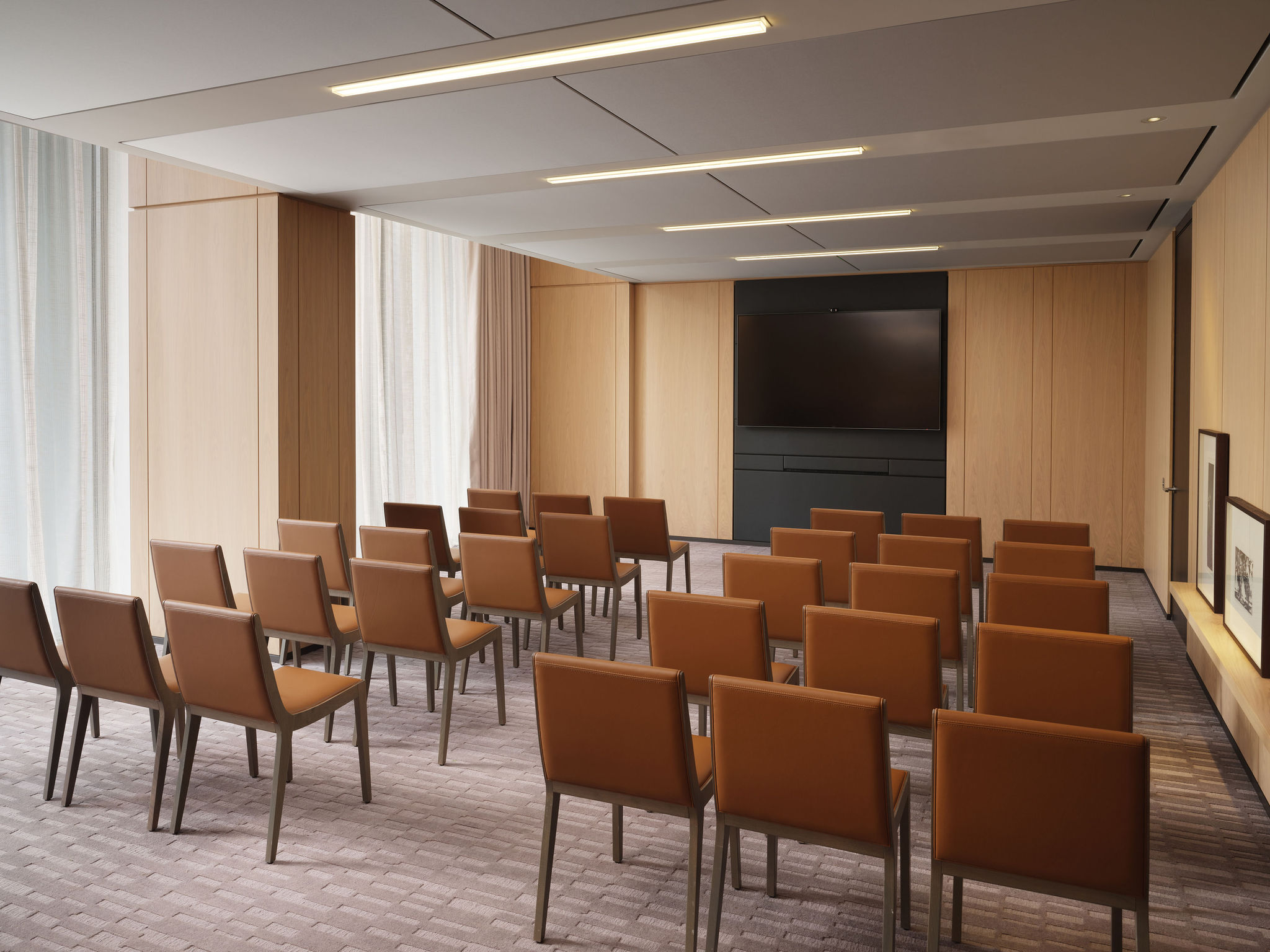 Four swans in a modern meeting room at Pan Pacific London, ideal for workshops and presentations.