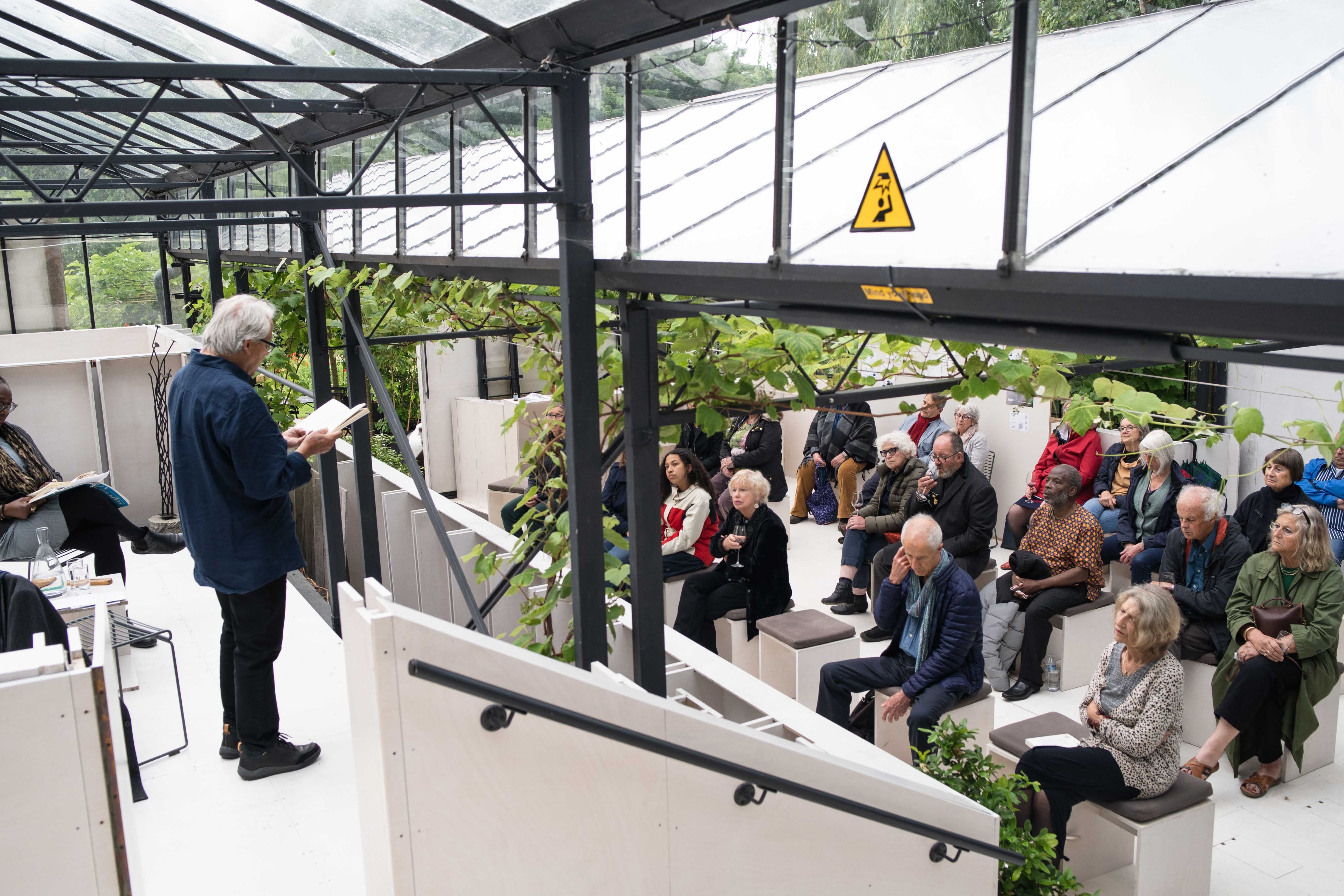 Gardens and Indoor Barn - iklhdgda1pt.jpg