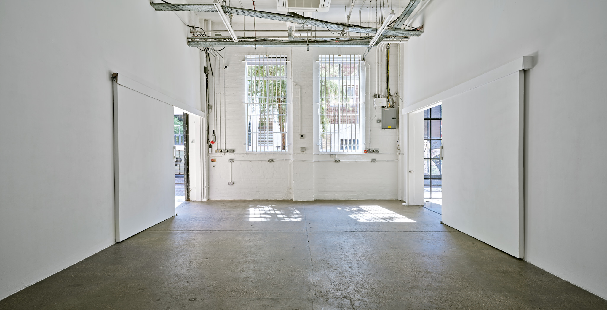 Studio 1 - 5 - mclj1eagjze.jpg