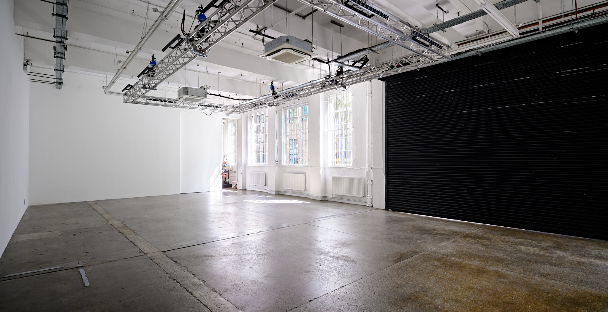 Studio 1 - 5 - u4l45suq3ib.jpg