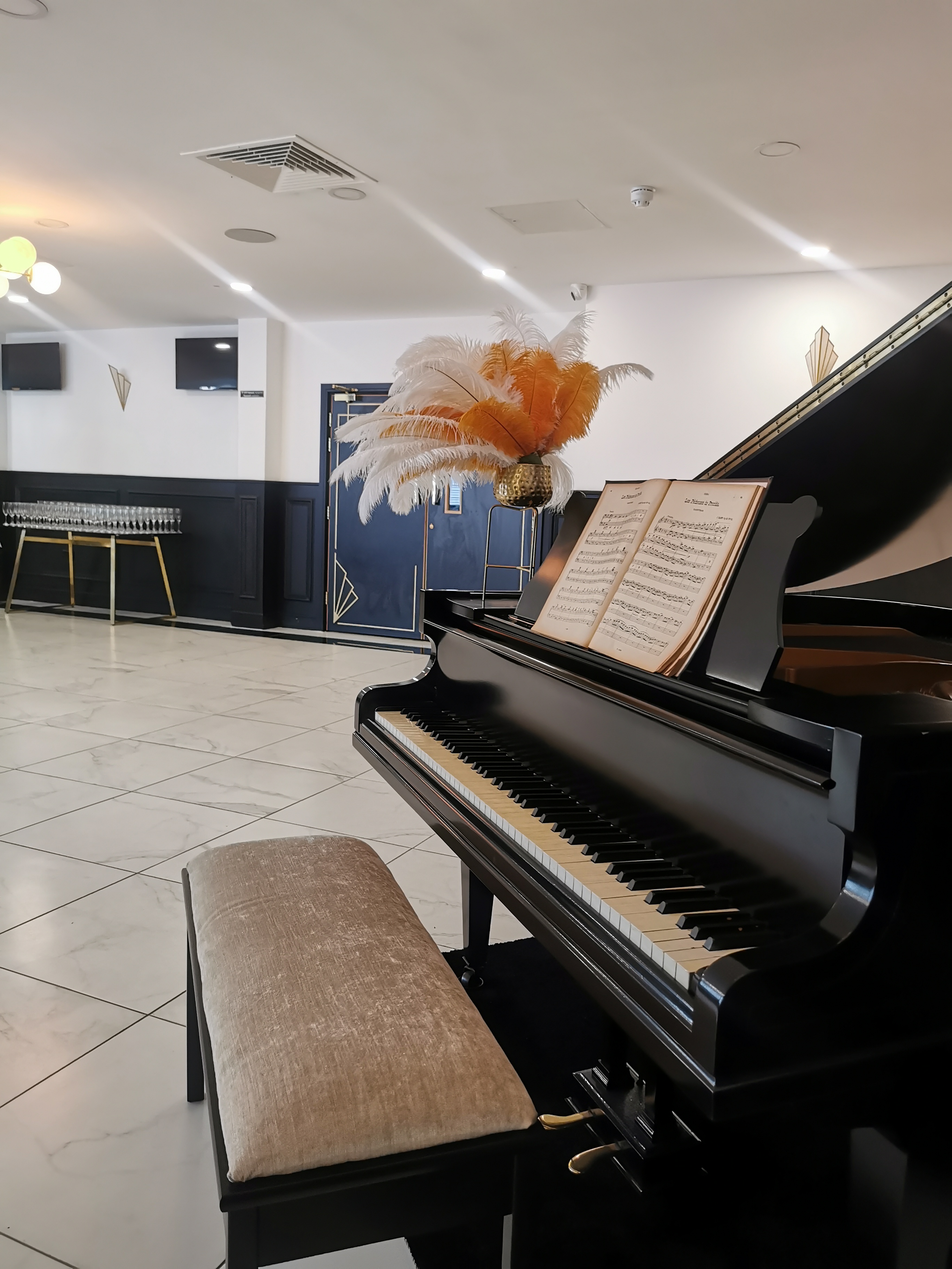 Black Box Theatre/auditorium  - u3mhu5mbqyz.jpg