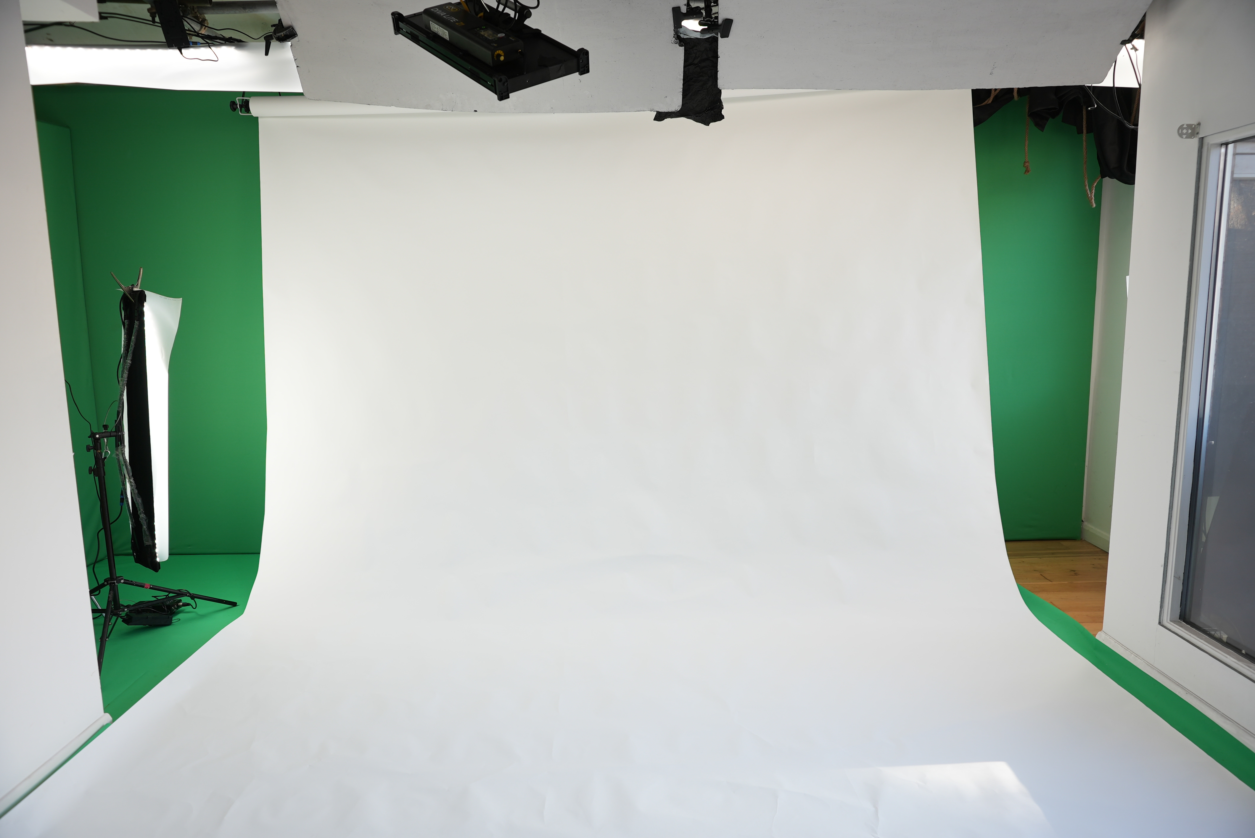 Peckham Studio inc 90° Green Screen - gg2fgcqa5wz.jpg