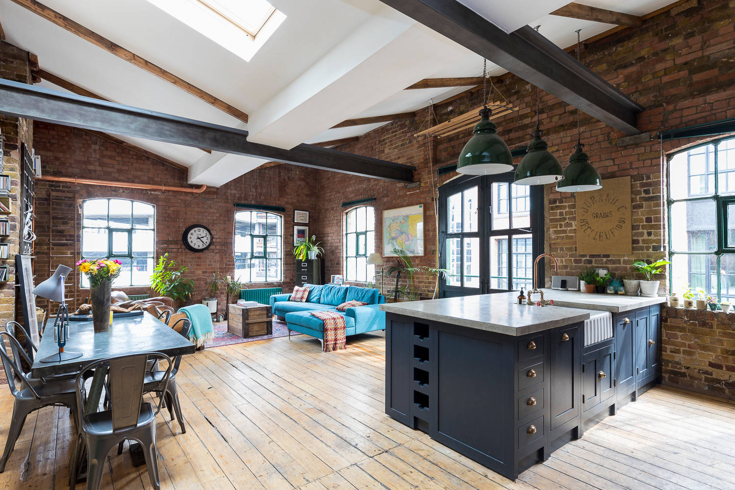 Stylish Shoreditch warehouse loft with rustic brick walls for creative meetings and workshops.