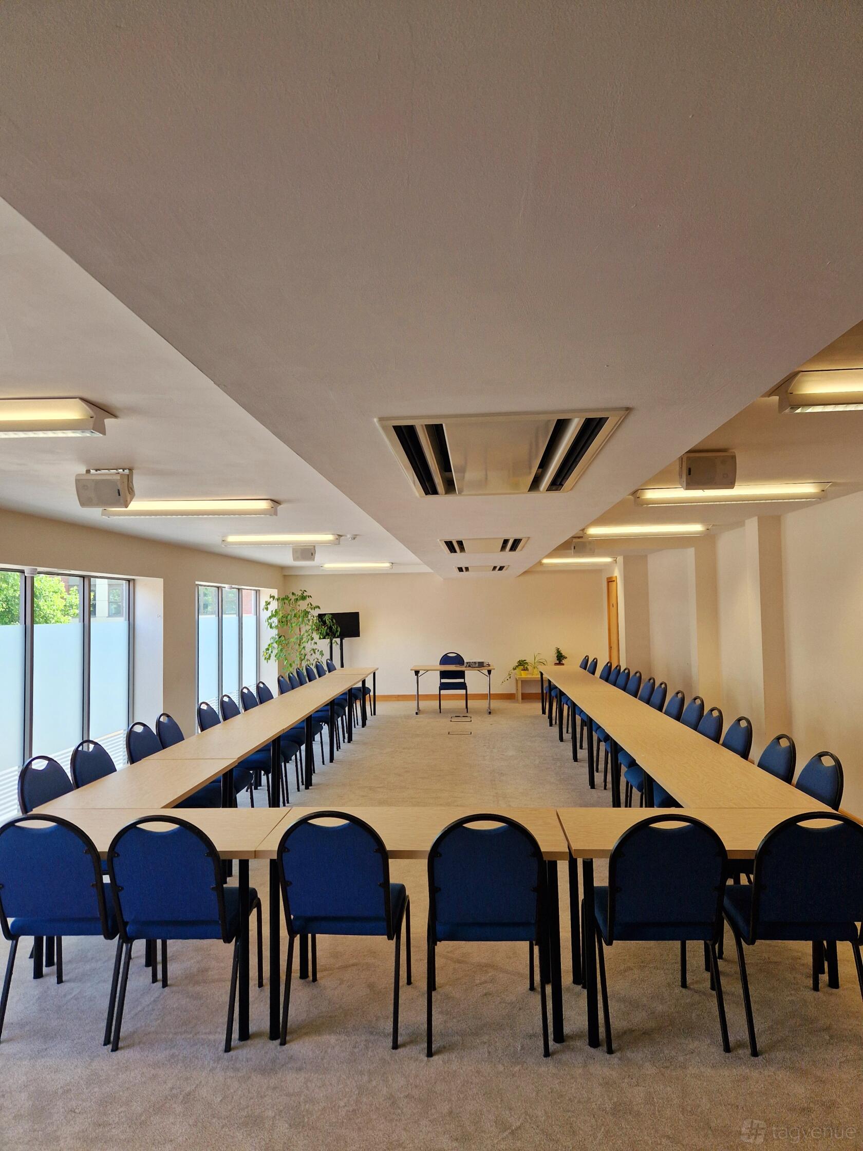 Upper Floor Suite - a3ae5bea-30e2-44fc-b69b-4ea1b97cce36.jpg