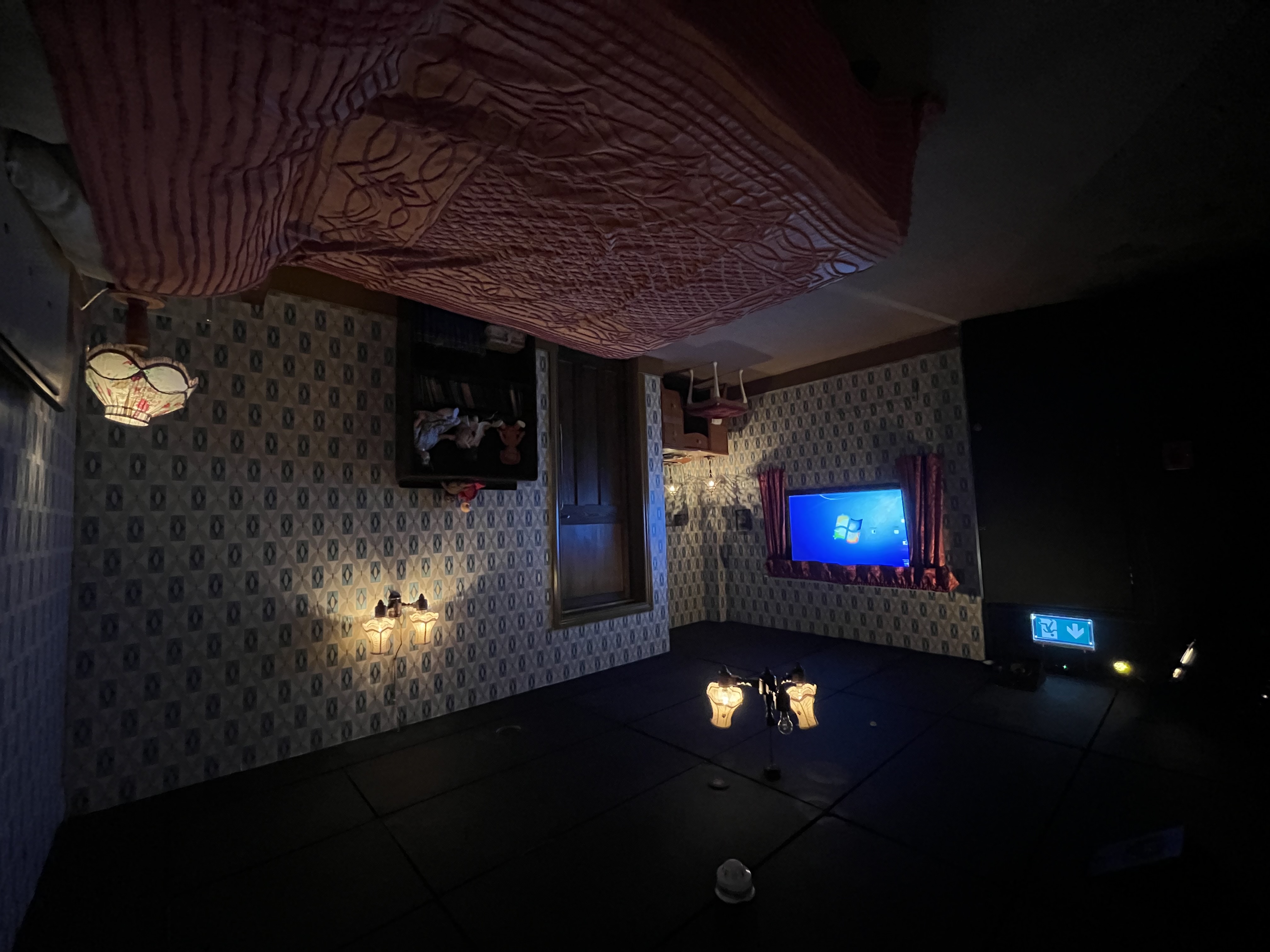 Spooky Escape Room with vintage decor for immersive events and themed experiences.