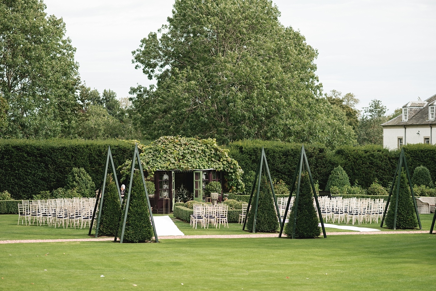garden wedding at Prestonfield ...