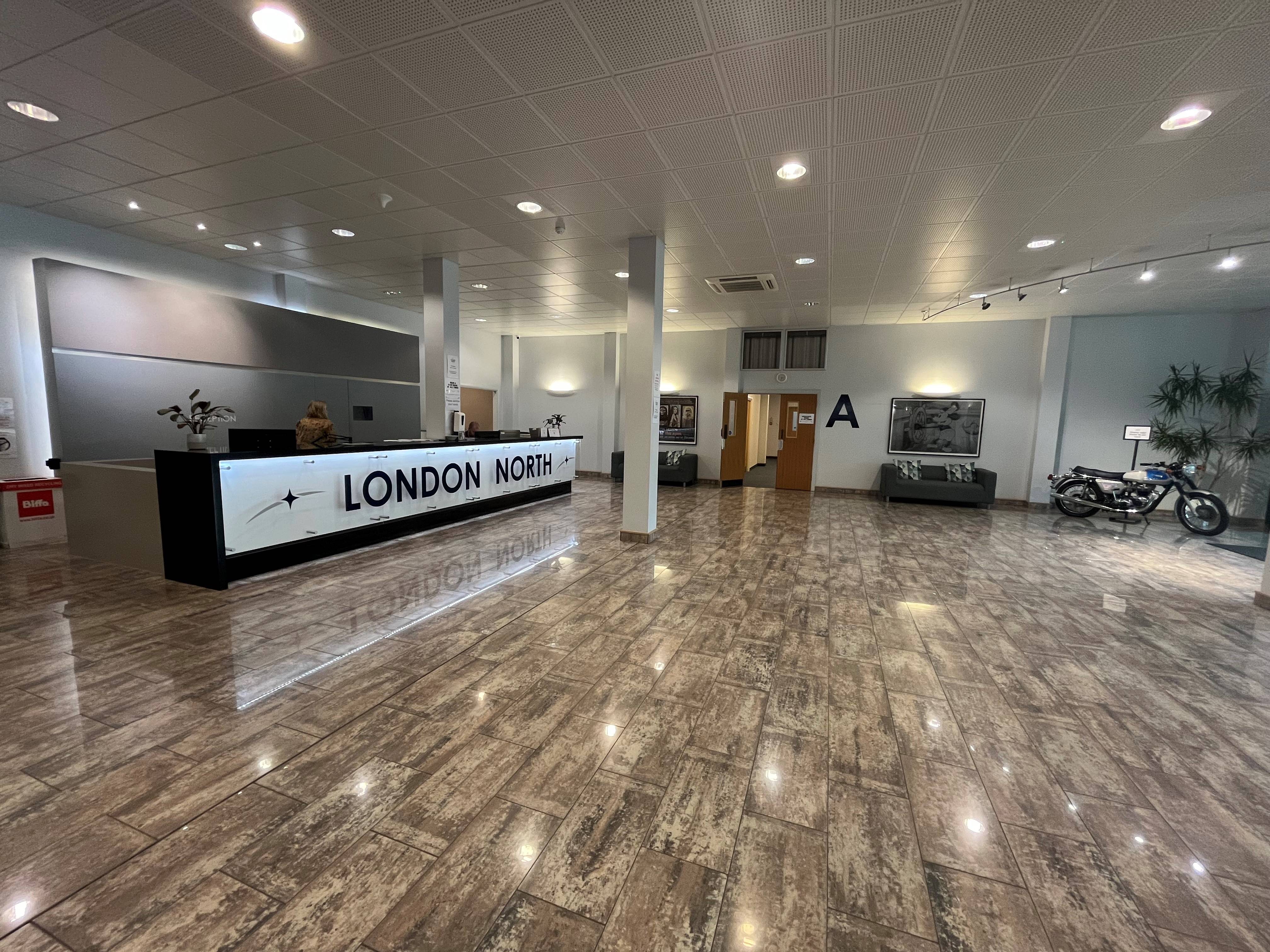 The Dinning Hall - 0ueafl25ugc.jpg