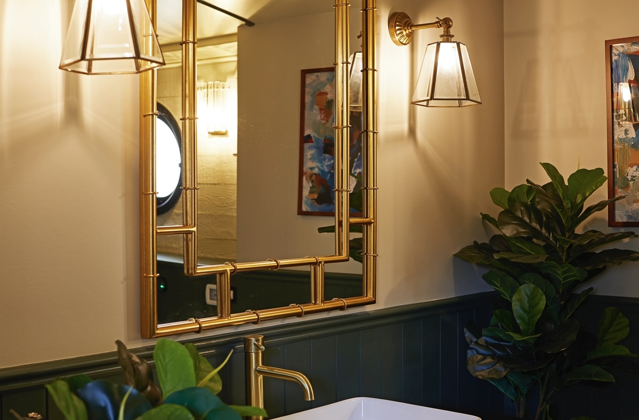 Whole Space - f3j2zbk3n0l.jpg