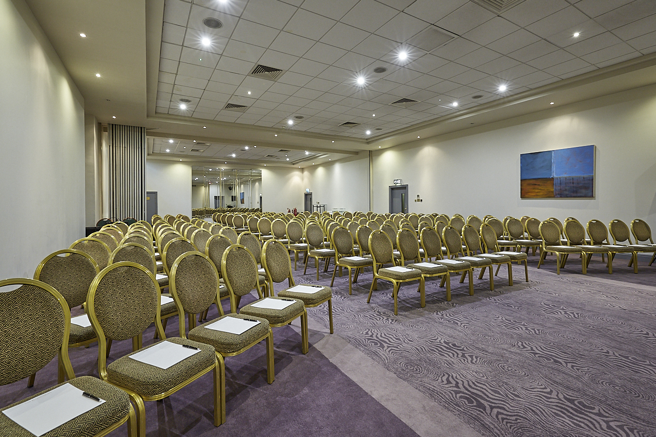 Tavistock - vhijb3zlyvf.jpg