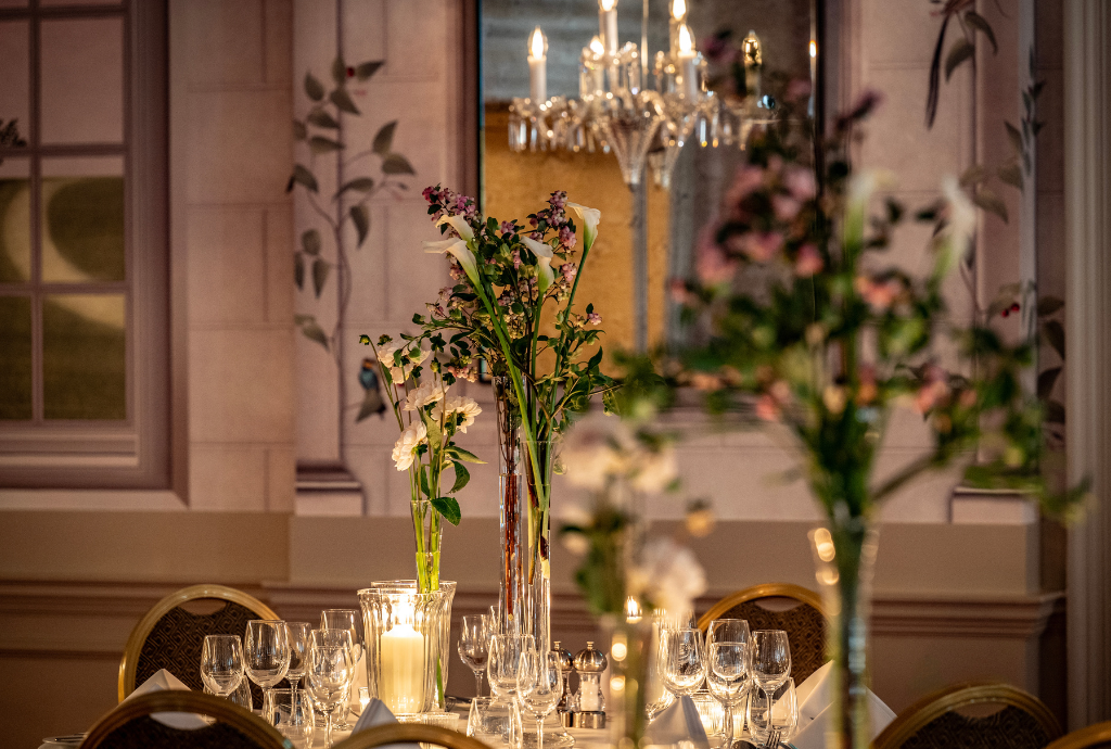 Queen Mary Hall event, floral, candlelight, banquet