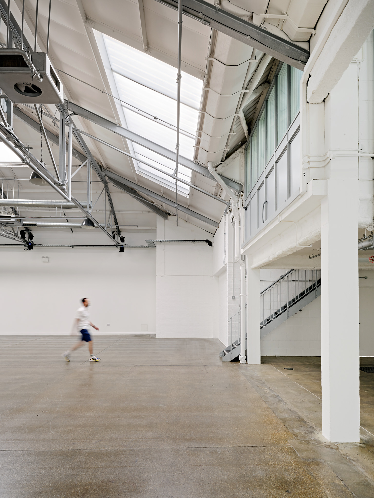 Studio 4 + 5 - bxv3hieg0r2.jpg