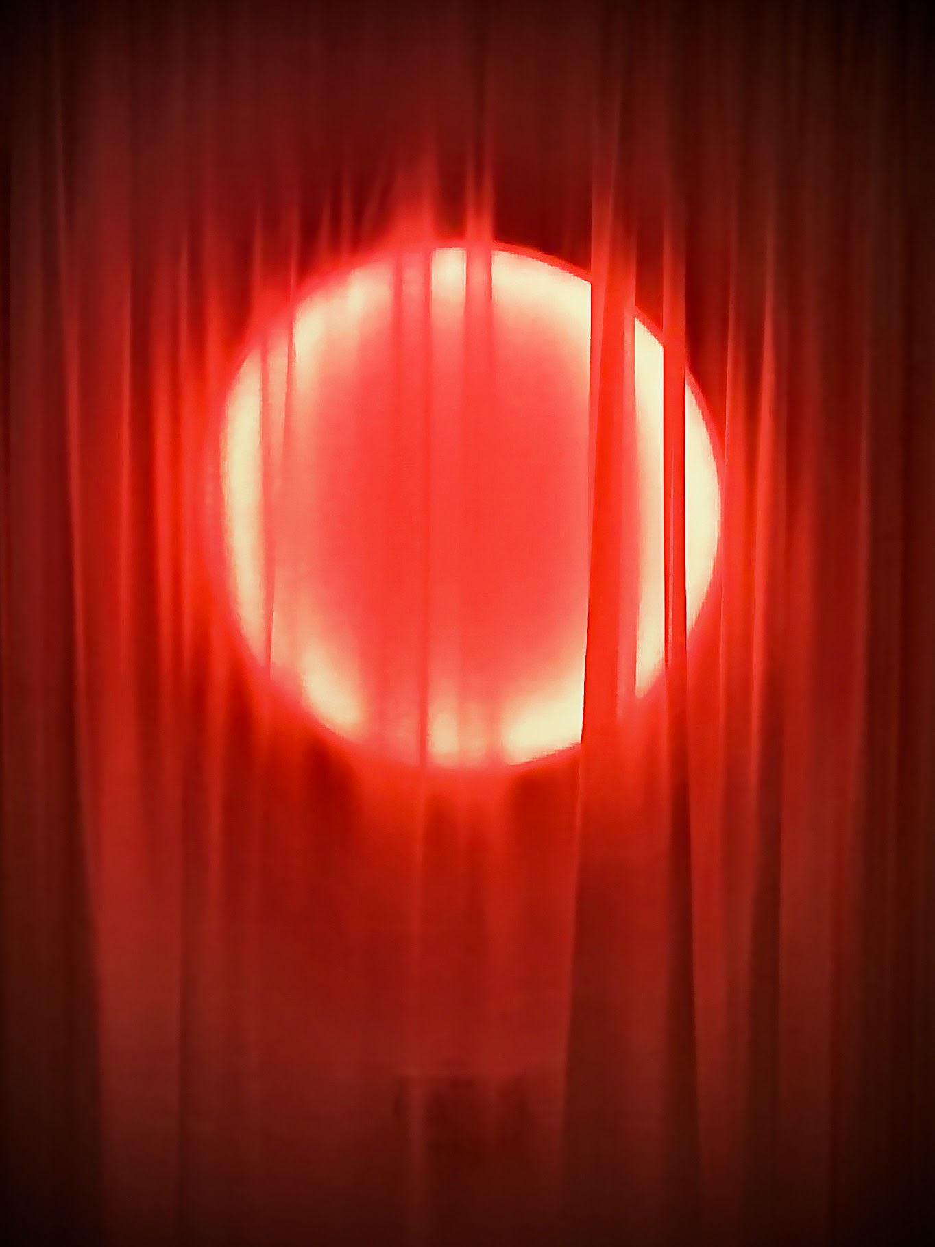 Studio 4 - o2aenxmub1y.jpg