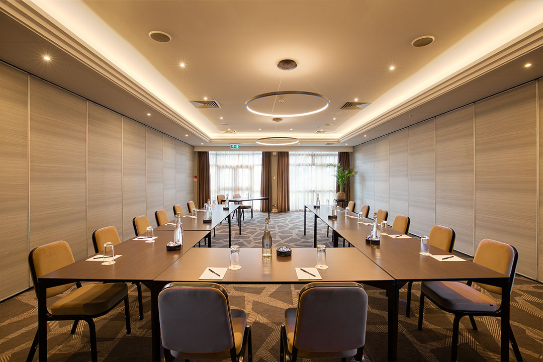 Chambers Suite at DoubleTree London Ealing, U-shaped meeting room for workshops.