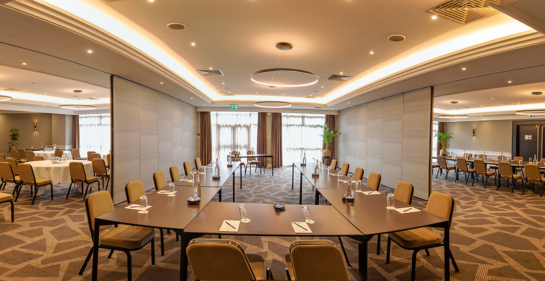 Chambers Suite at DoubleTree London Ealing, U-shaped seating for meetings and workshops.