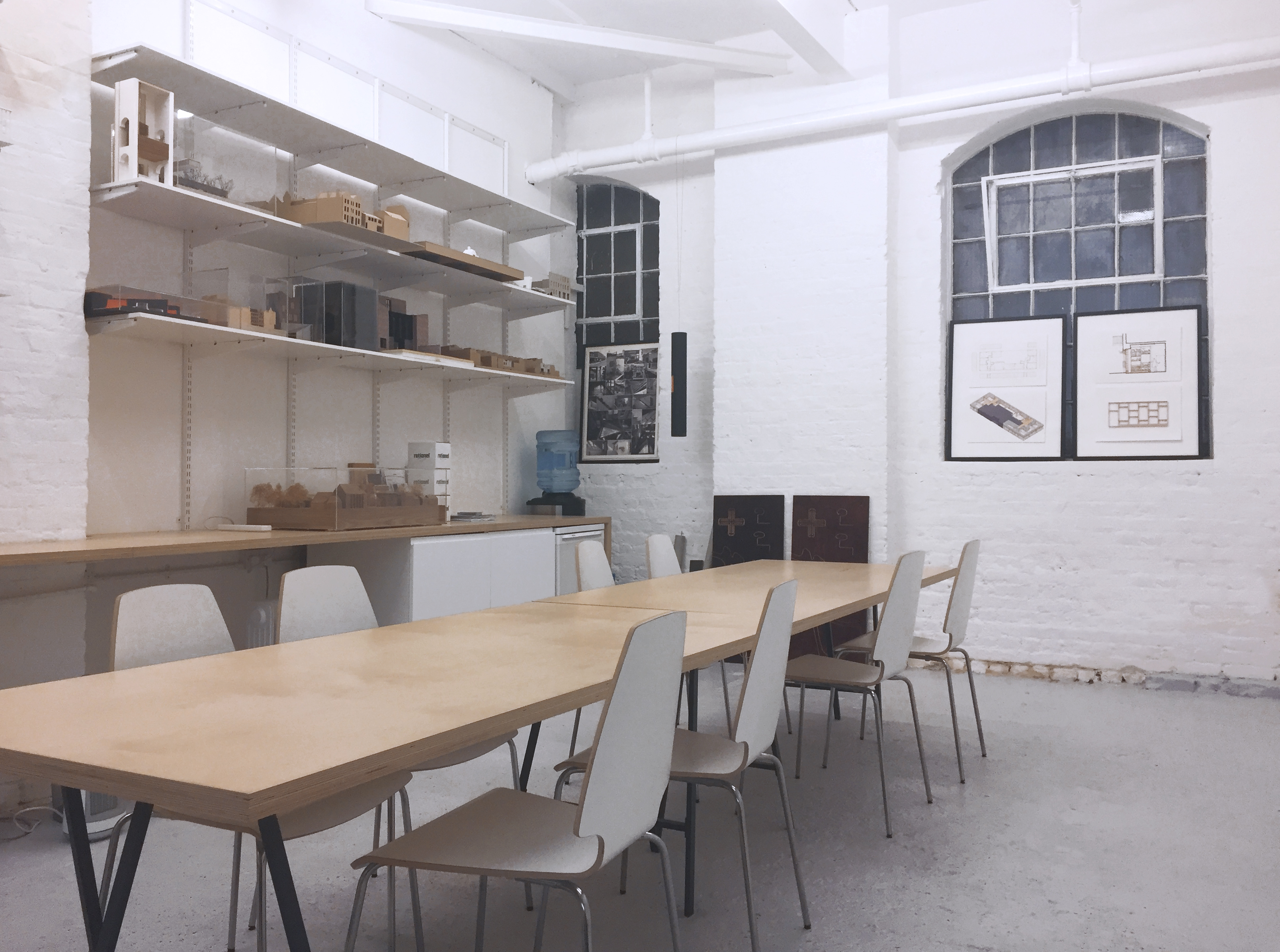 Minimalist meeting room in East London, ideal for workshops and brainstorming sessions.