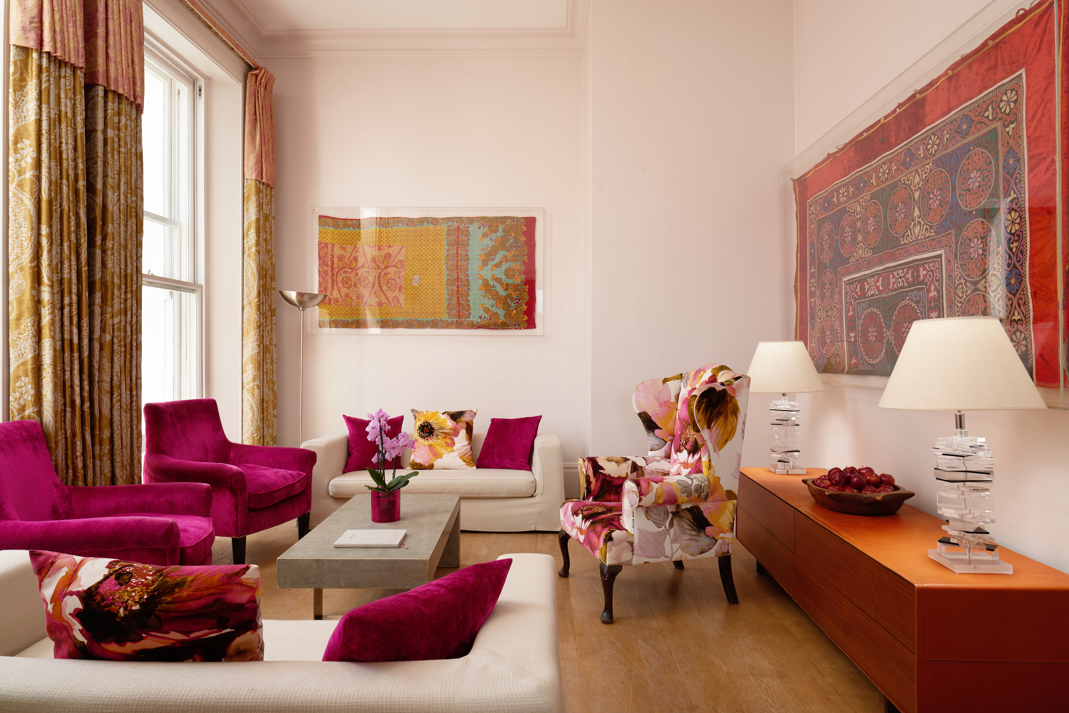 Stylish meeting space at The Gallery One, ideal for corporate events and gatherings.