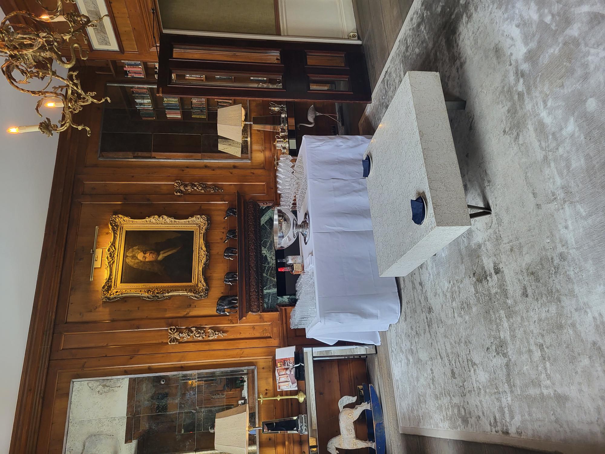 The Drawing Room - figujv3gti4.jpg