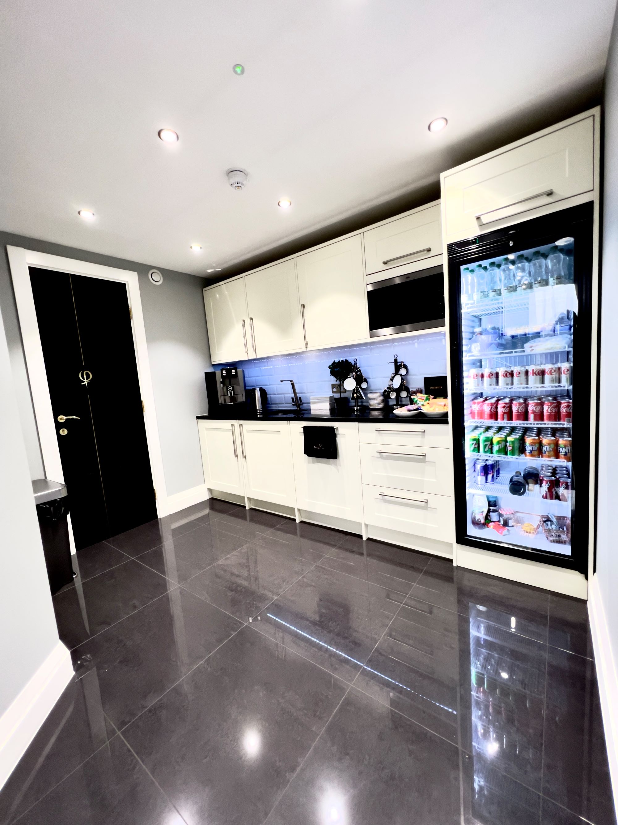 Phi Academy - eo1sfloirpf.jpg