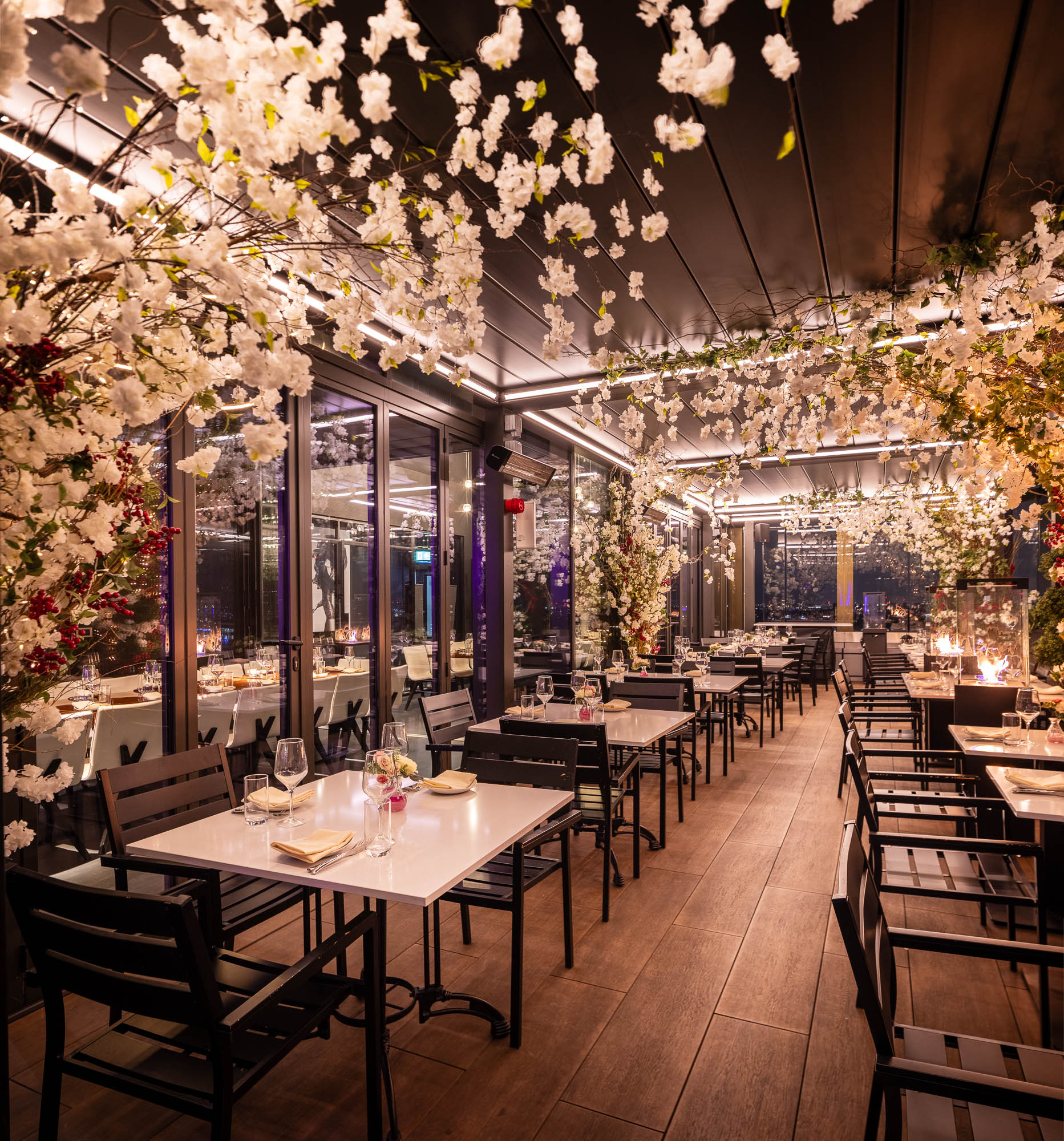 East Terrace - 5ojk5mkrosp.jpg