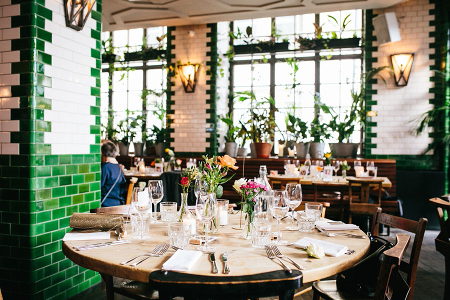 Main Bar at Singer Tavern: elegant dining space for intimate gatherings and corporate events.